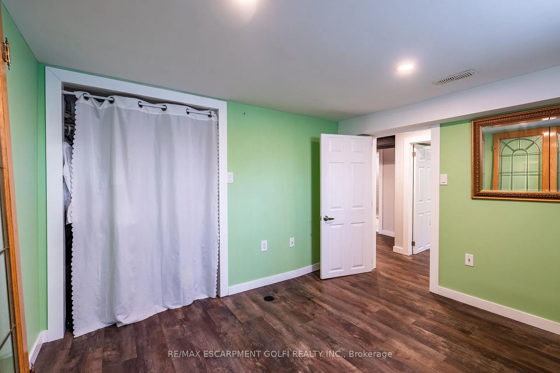 Photo 34 of 119 King Street E, Hamilton, Stoney Creek — HOMEH