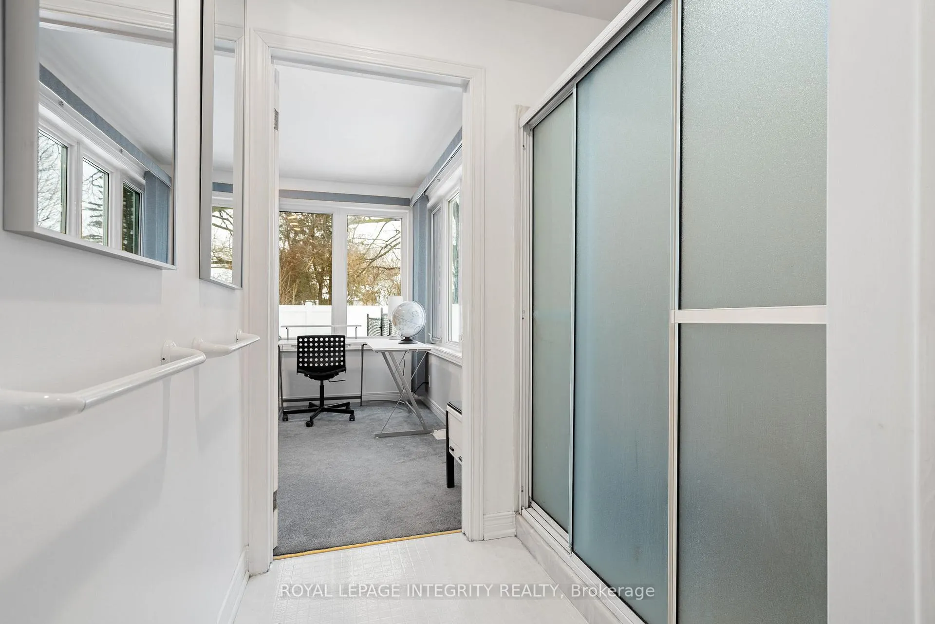 Photo 14 of 16 St Andrews Circle, Ottawa, Kanata - Glencairn/Hazeldean — HOMEH