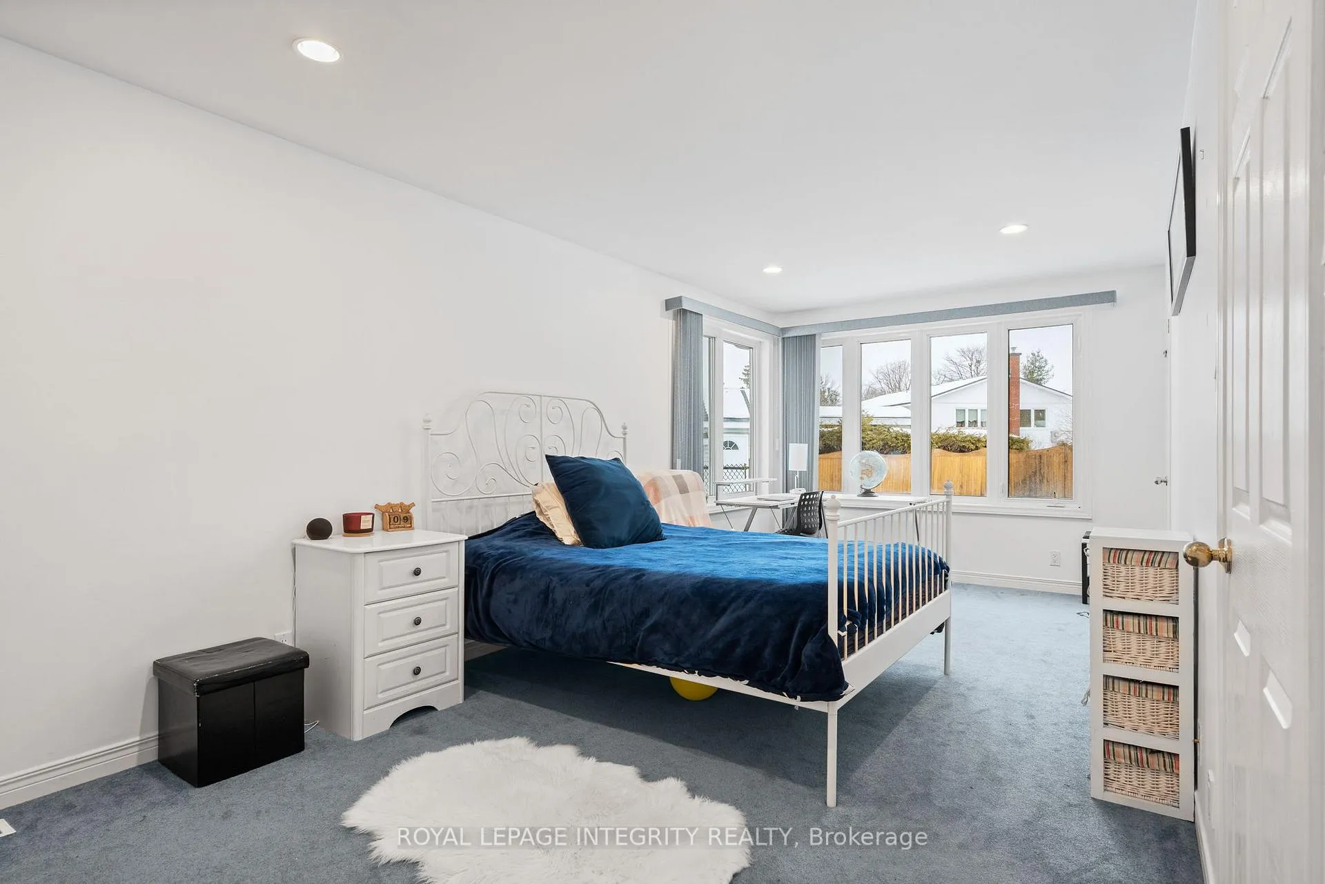 Photo 15 of 16 St Andrews Circle, Ottawa, Kanata - Glencairn/Hazeldean — HOMEH