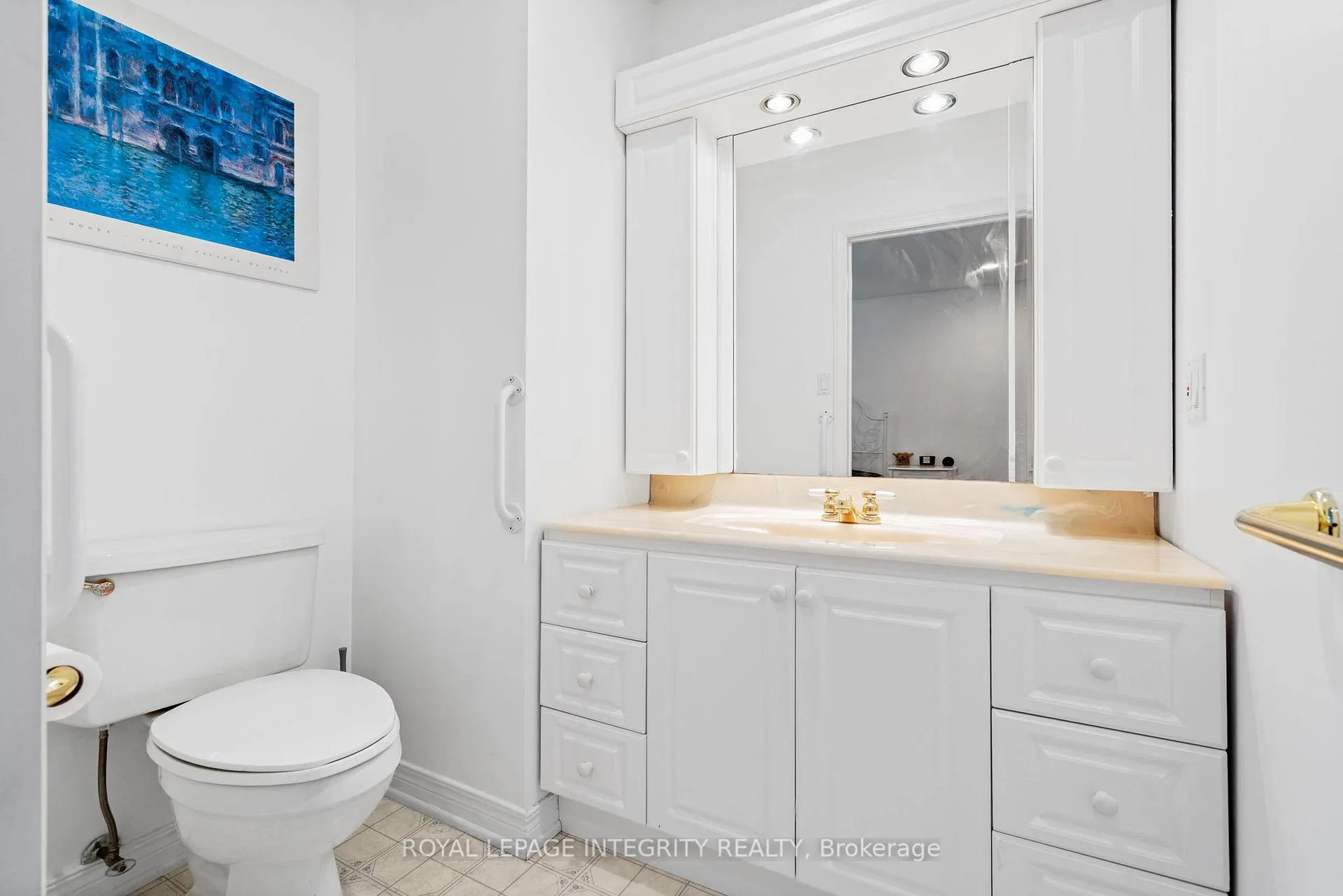 Photo 16 of 16 St Andrews Circle, Ottawa, Kanata - Glencairn/Hazeldean — HOMEH