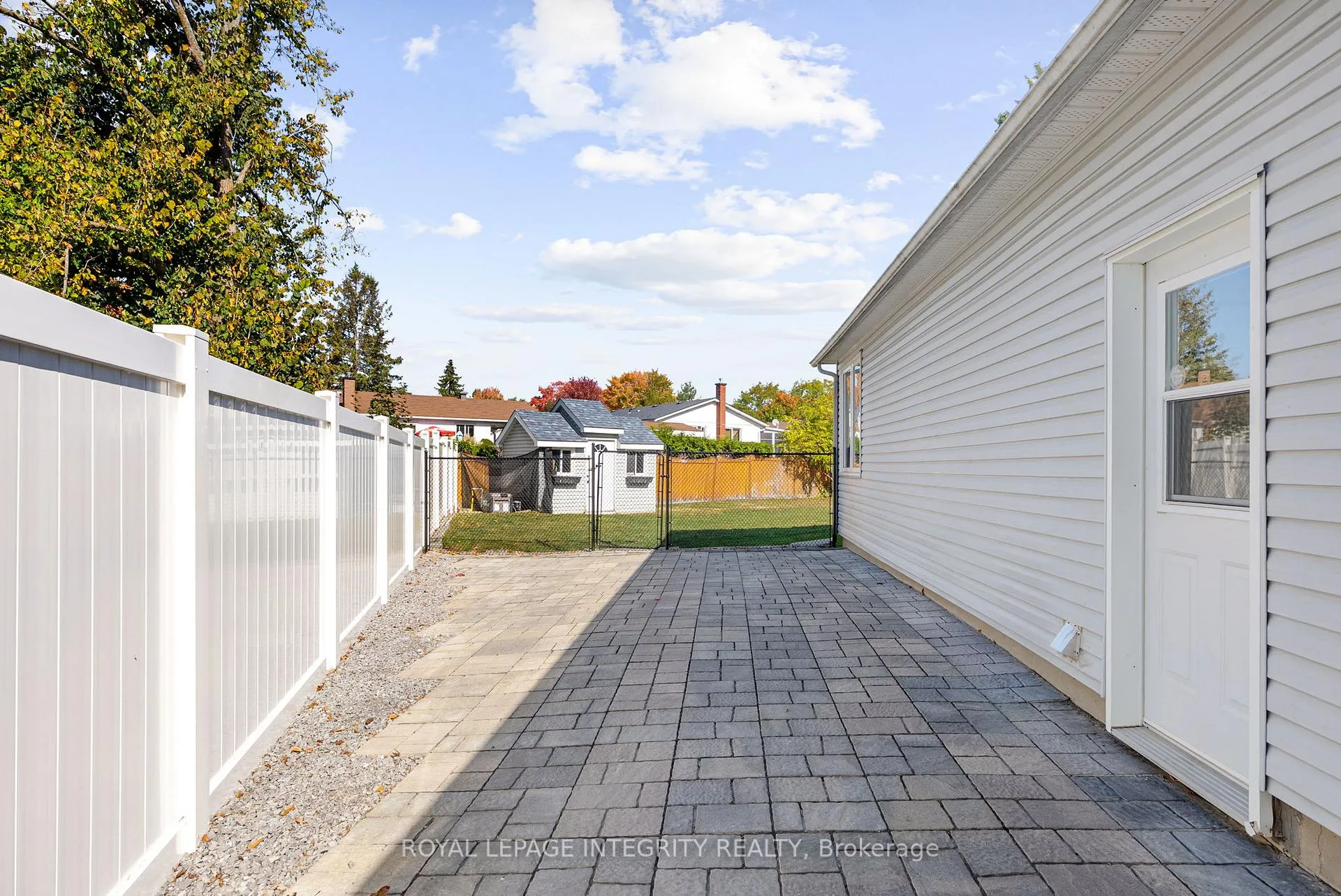 Photo 38 of 16 St Andrews Circle, Ottawa, Kanata - Glencairn/Hazeldean — HOMEH