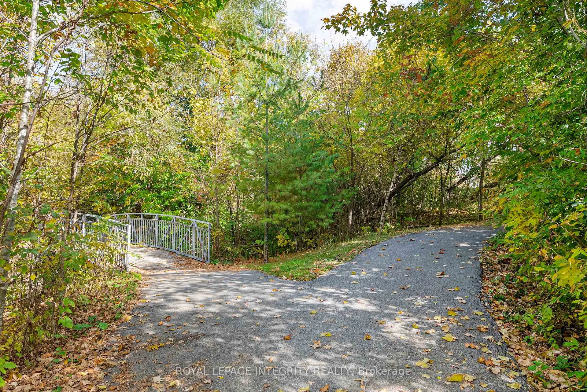 Photo 44 of 16 St Andrews Circle, Ottawa, Kanata - Glencairn/Hazeldean — HOMEH