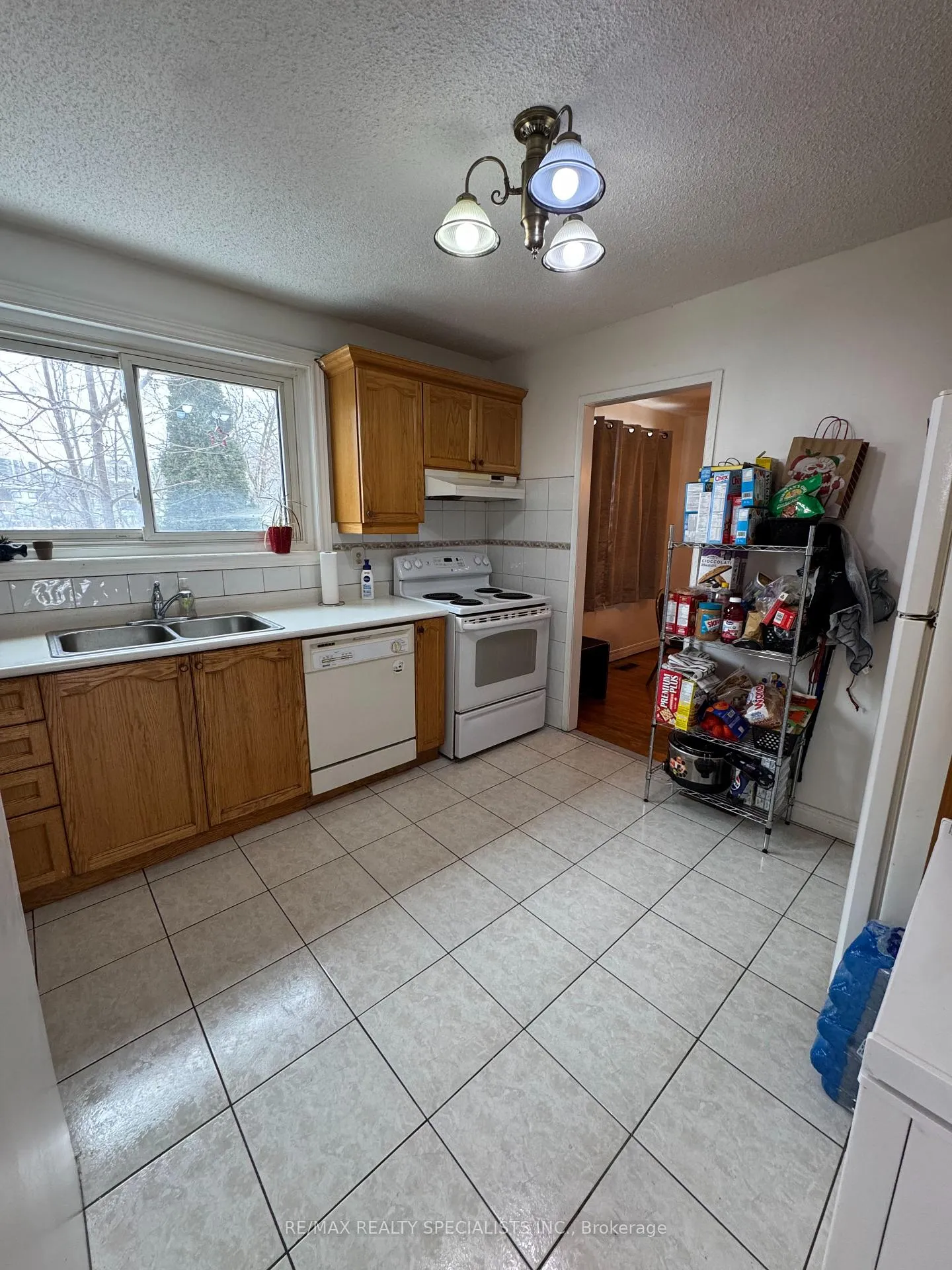 Photo 8 of 53 Fallingdale Crescent, Brampton, Southgate — HOMEH
