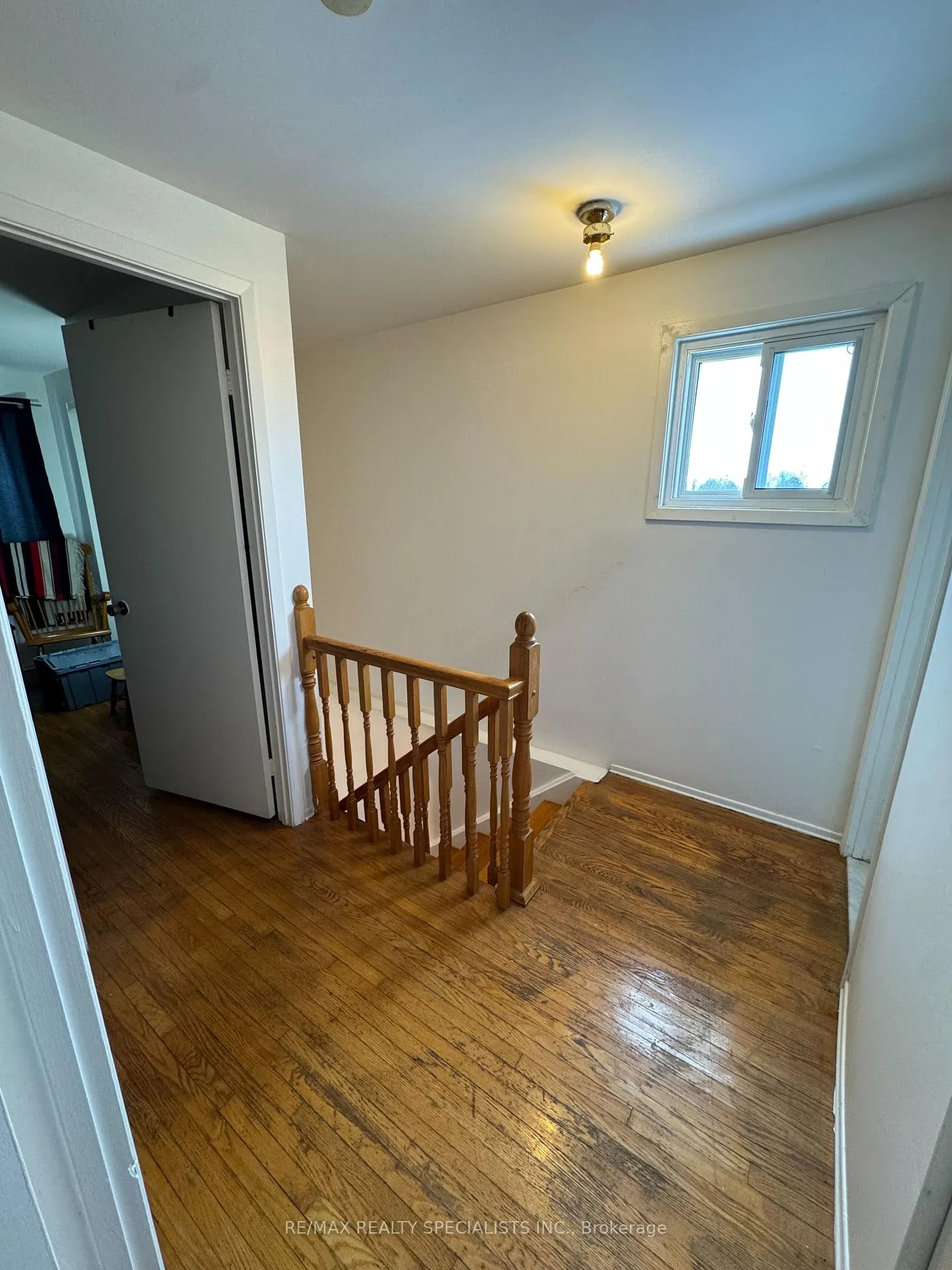 Photo 16 of 53 Fallingdale Crescent, Brampton, Southgate — HOMEH