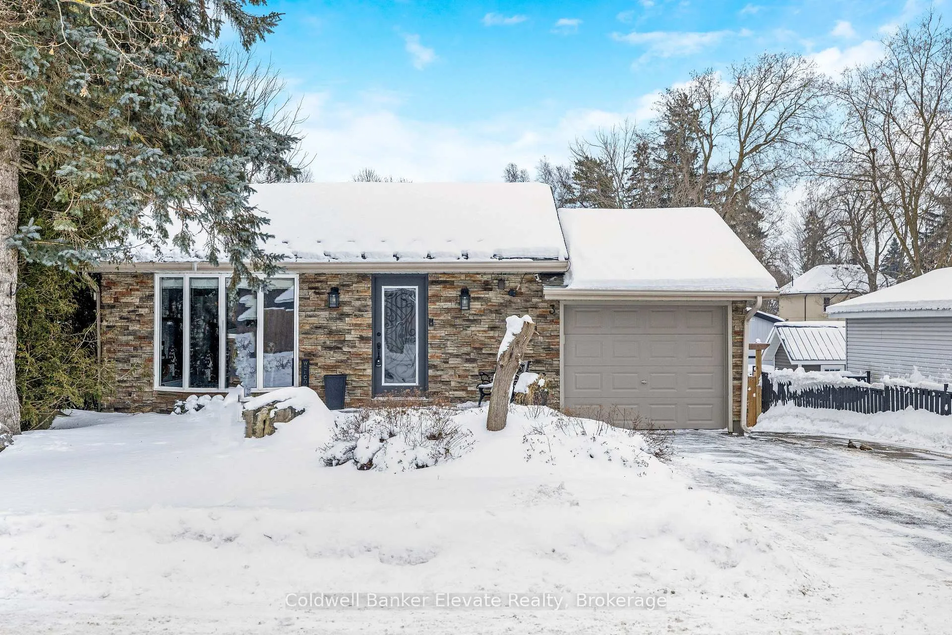 Photo 1 of 3 Lorne Street, Erin, Hillsburgh — HOMEH