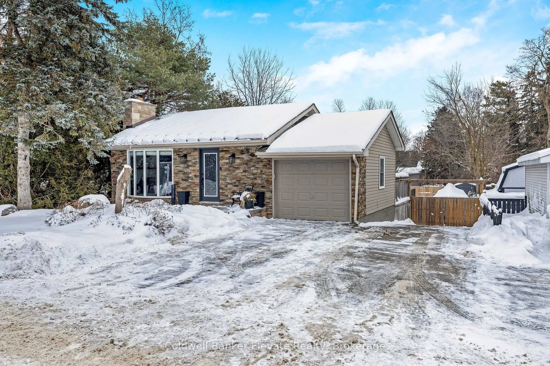 Photo 2 of 3 Lorne Street, Erin, Hillsburgh — HOMEH