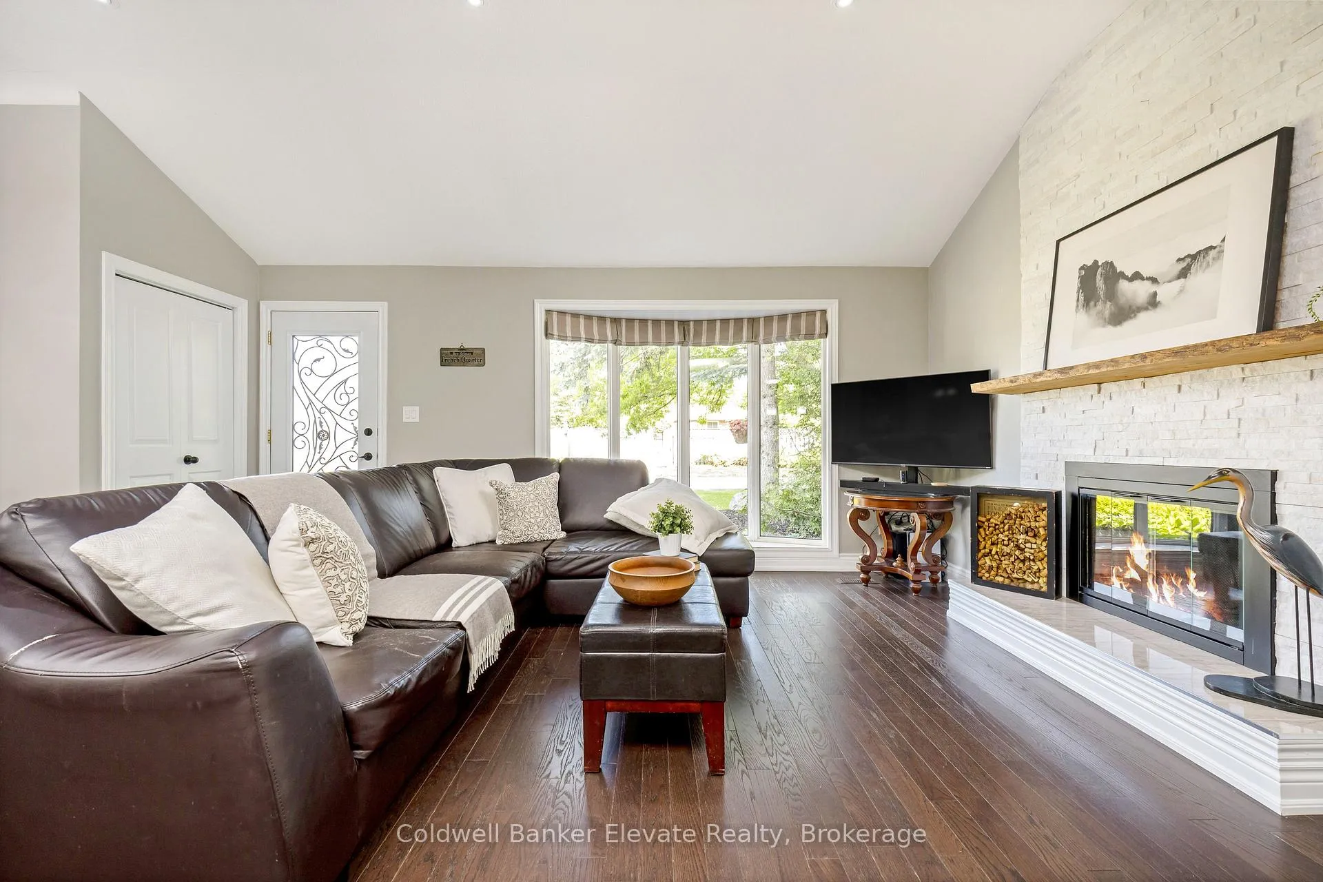 Photo 9 of 3 Lorne Street, Erin, Hillsburgh — HOMEH