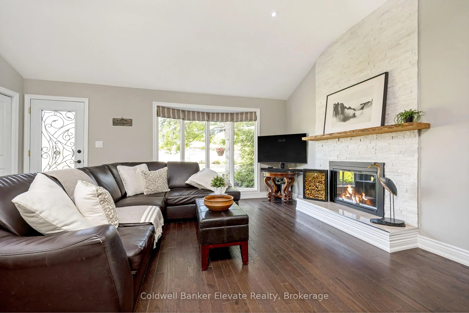 Photo 10 of 3 Lorne Street, Erin, Hillsburgh — HOMEH