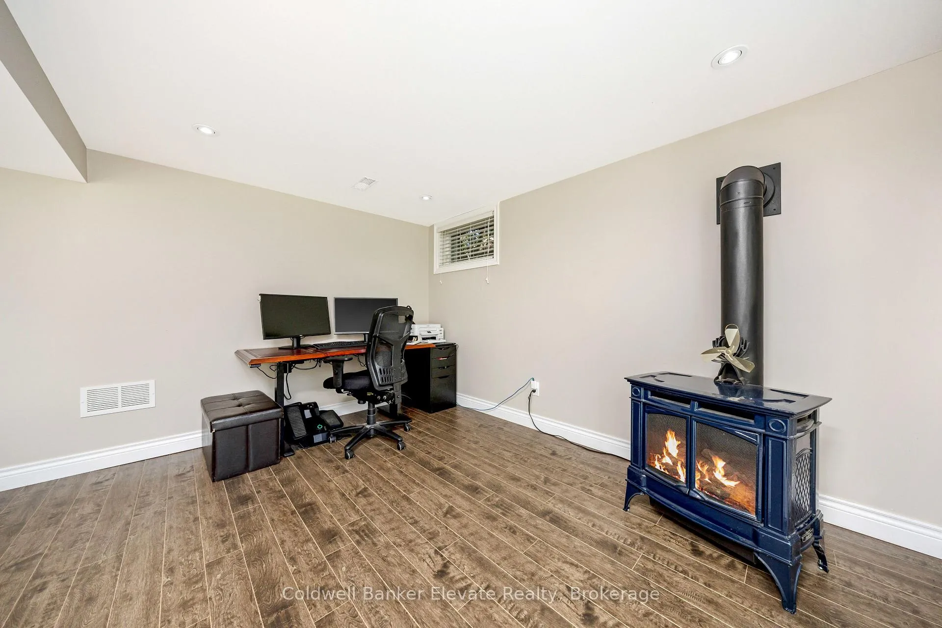 Photo 35 of 3 Lorne Street, Erin, Hillsburgh — HOMEH