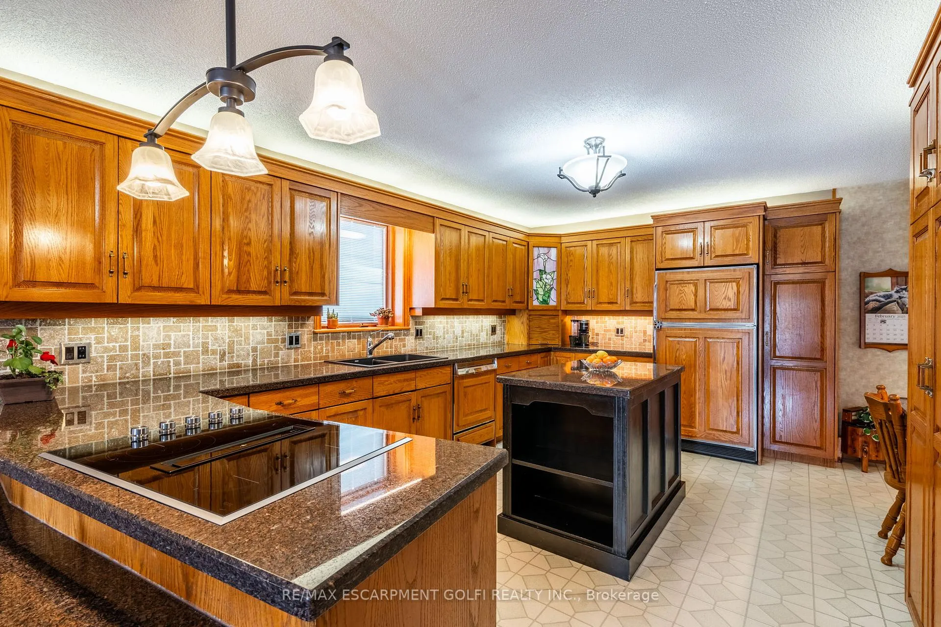 Photo 11 of 112 Rymal Road W, Hamilton, Sheldon — HOMEH