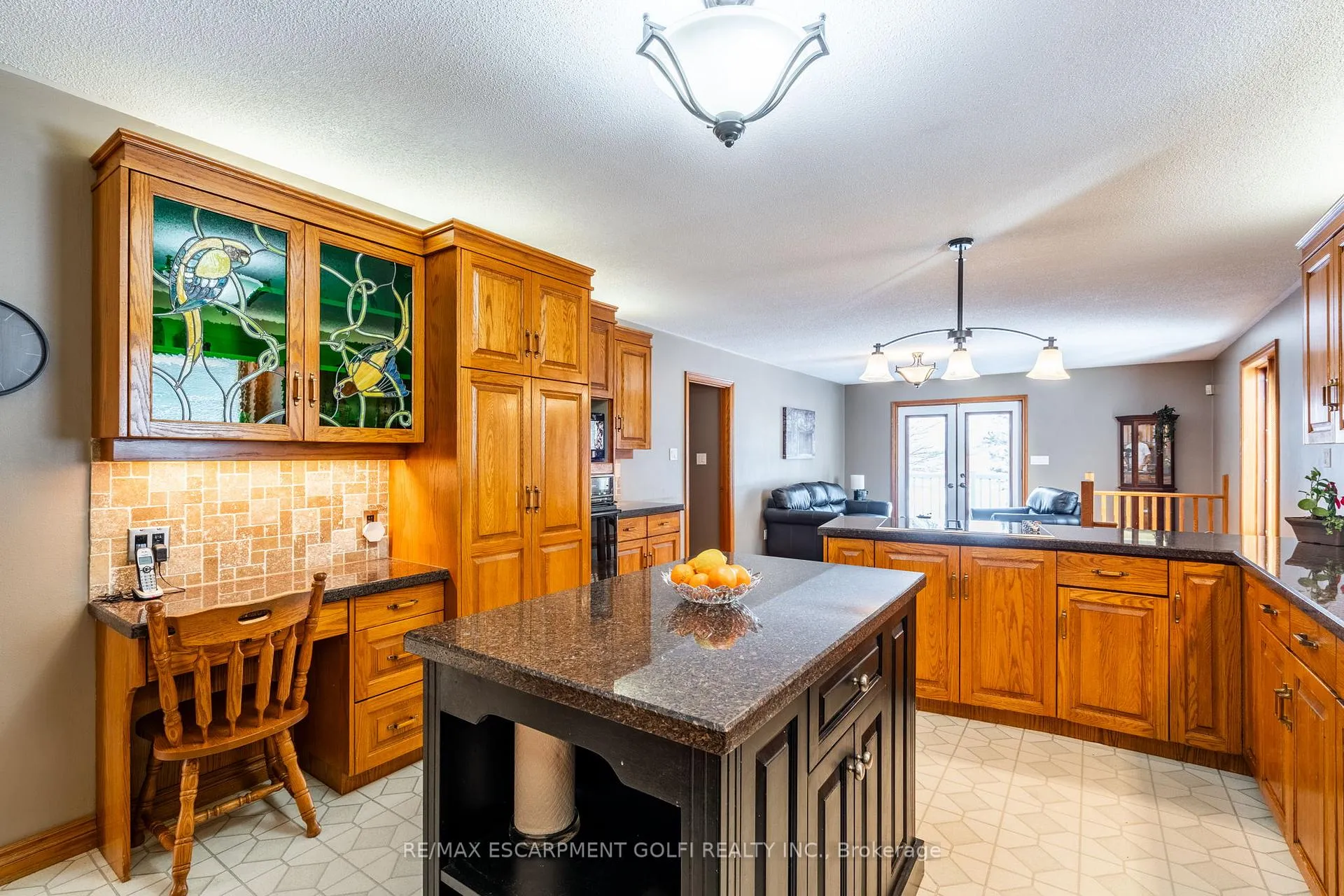 Photo 14 of 112 Rymal Road W, Hamilton, Sheldon — HOMEH