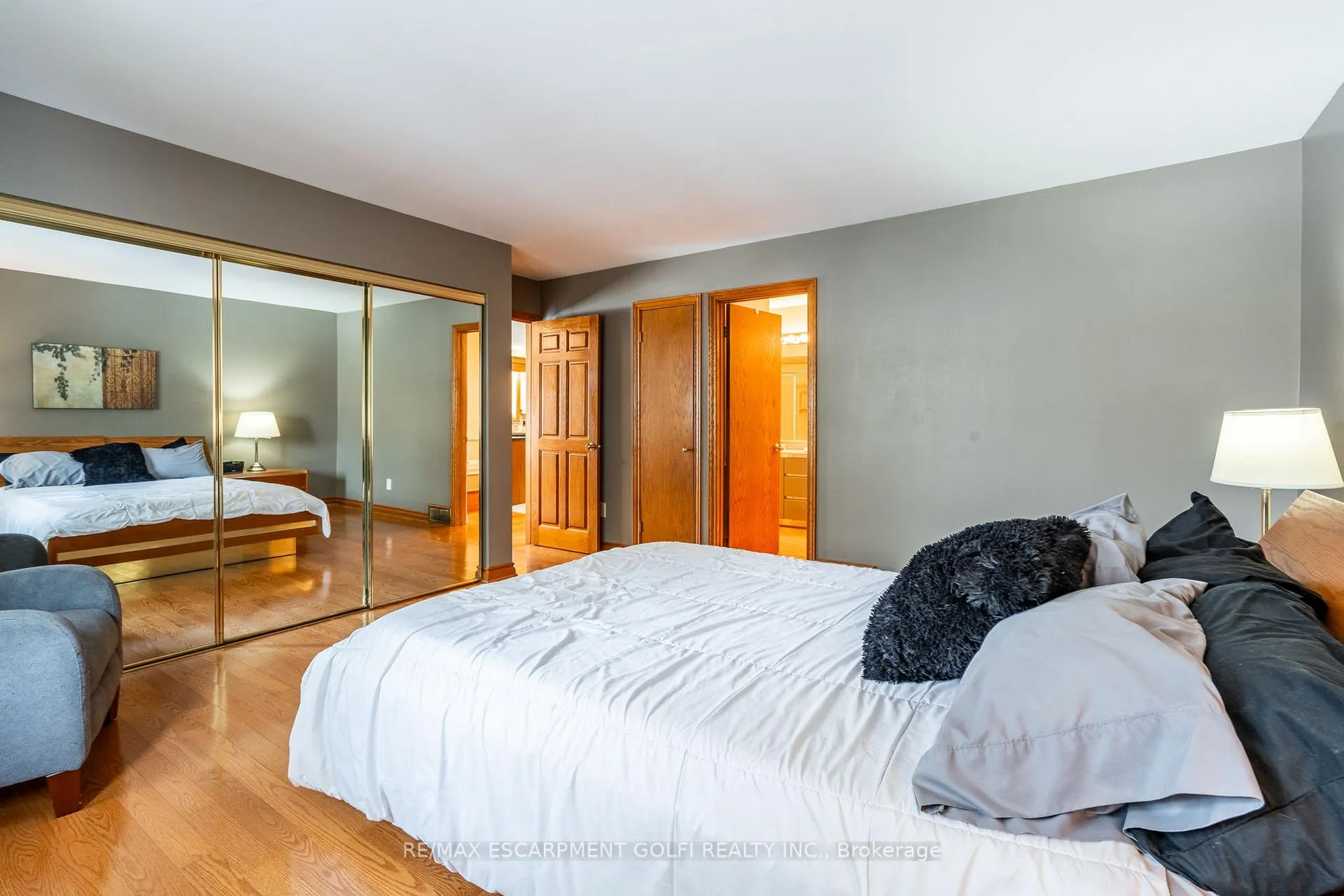 Photo 19 of 112 Rymal Road W, Hamilton, Sheldon — HOMEH