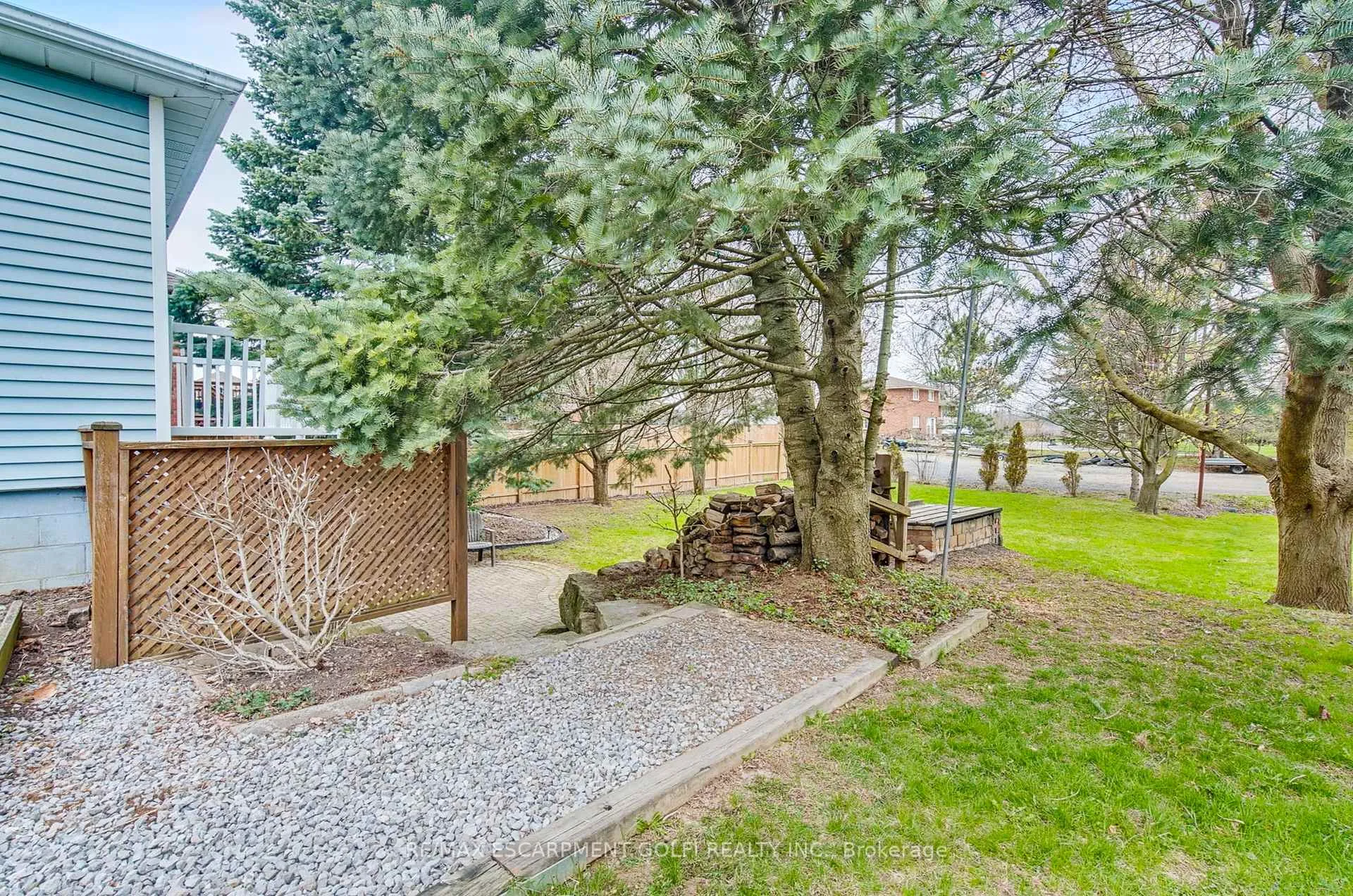 Photo 25 of 112 Rymal Road W, Hamilton, Sheldon — HOMEH