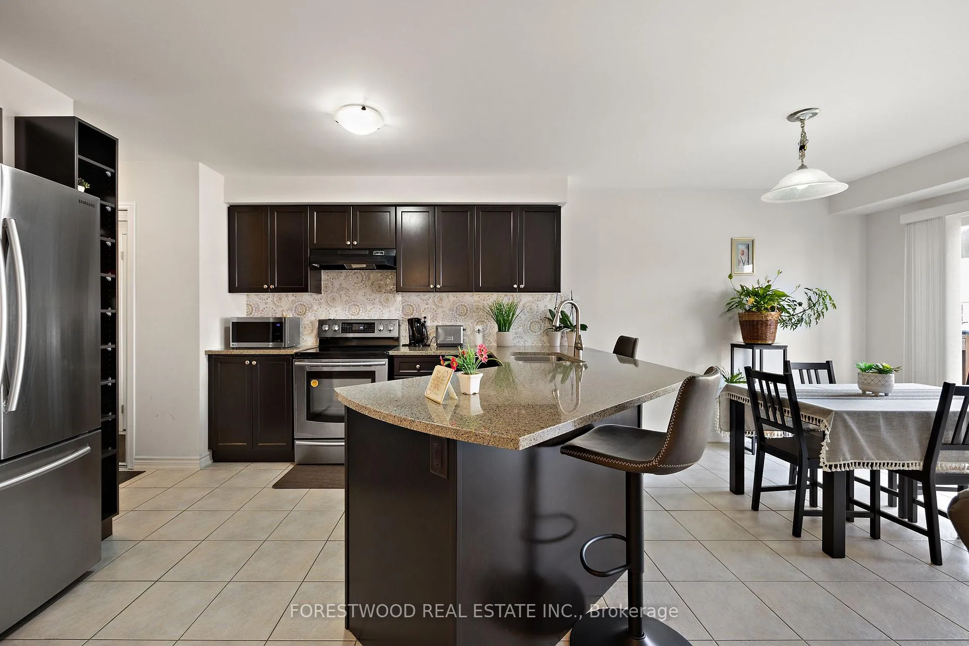 Photo 8 of 93 Enford Crescent, Brampton, Northwest Brampton — HOMEH