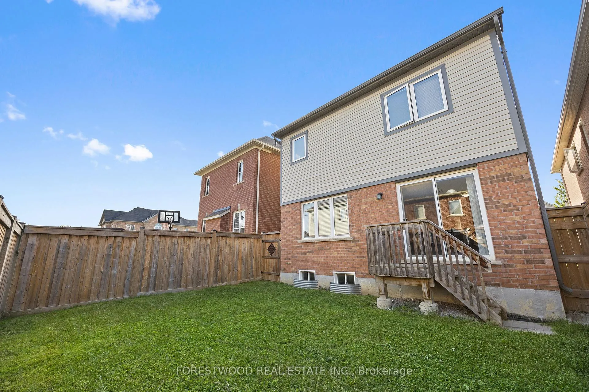 Photo 21 of 93 Enford Crescent, Brampton, Northwest Brampton — HOMEH