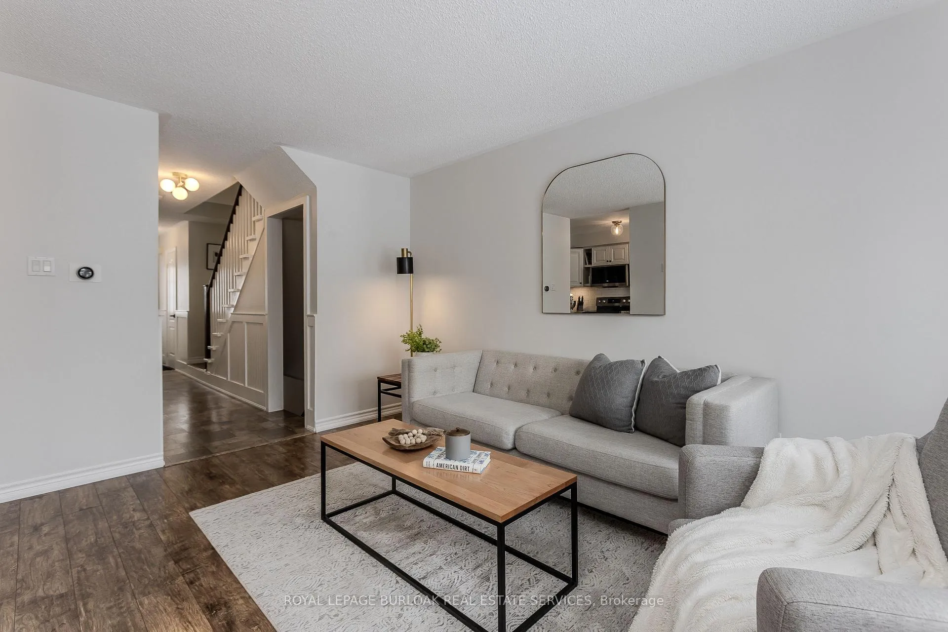 Photo 9 of 12 Thornlodge Drive, Hamilton, Waterdown — HOMEH