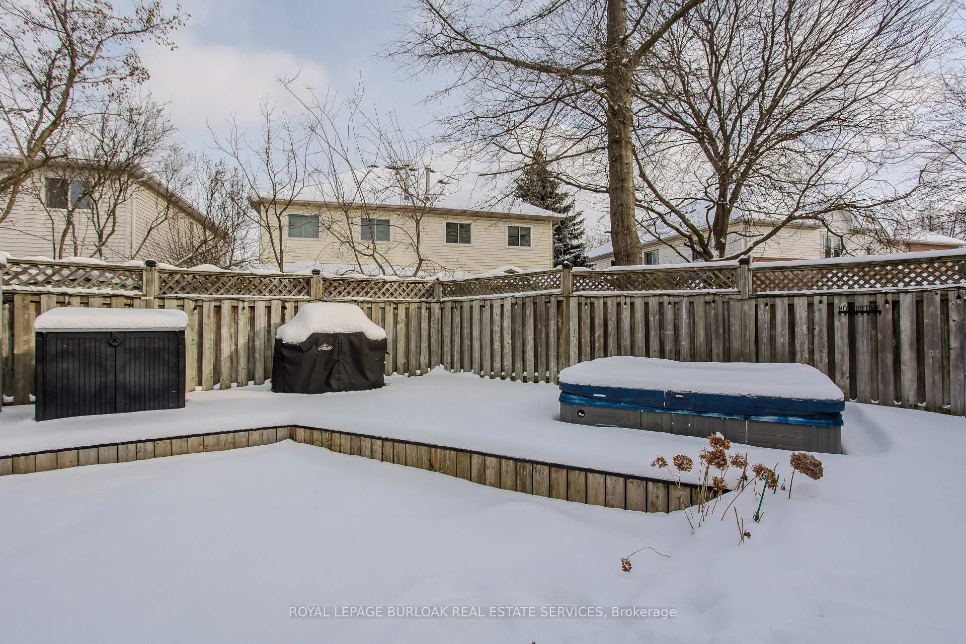 Photo 21 of 12 Thornlodge Drive, Hamilton, Waterdown — HOMEH