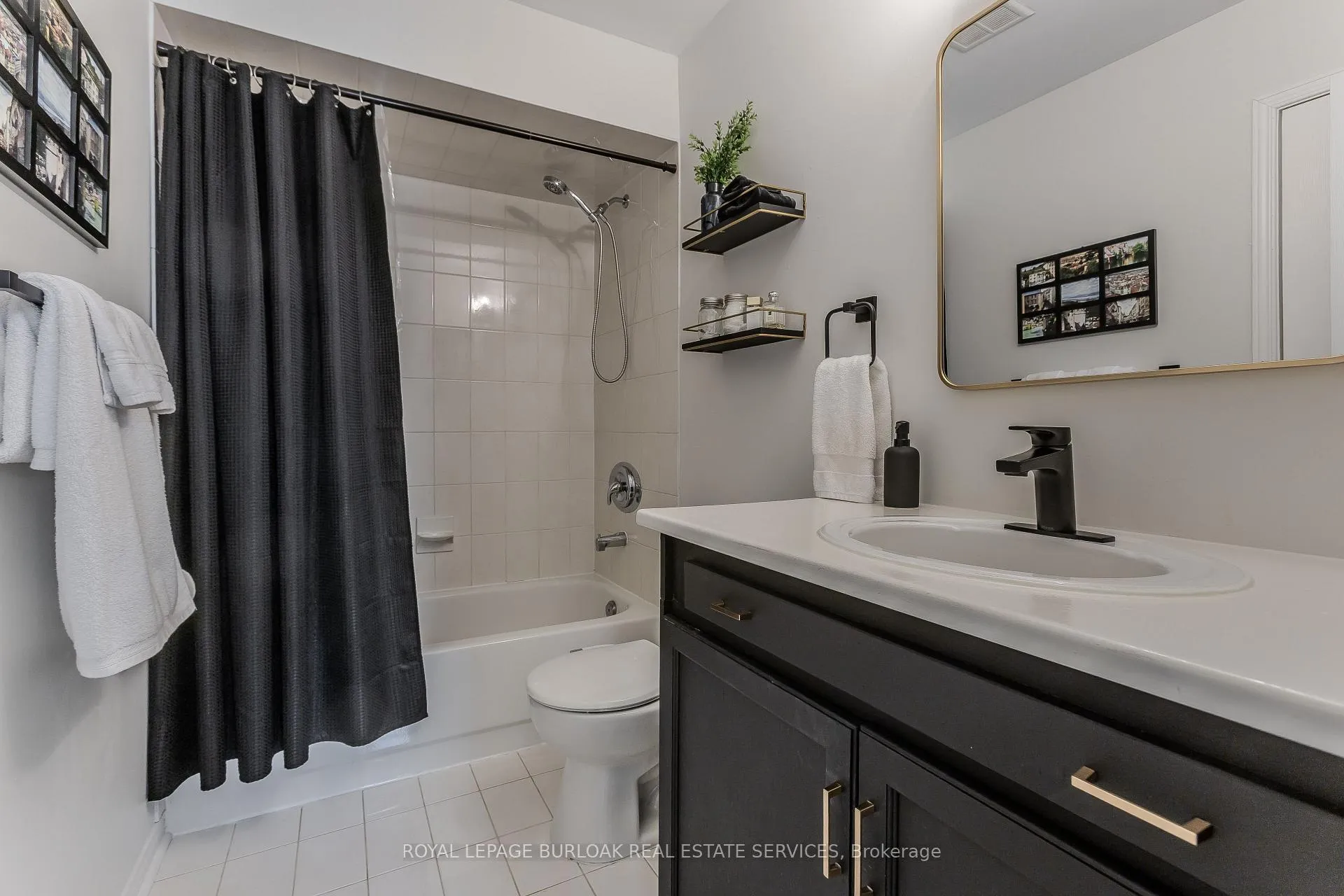 Photo 35 of 12 Thornlodge Drive, Hamilton, Waterdown — HOMEH