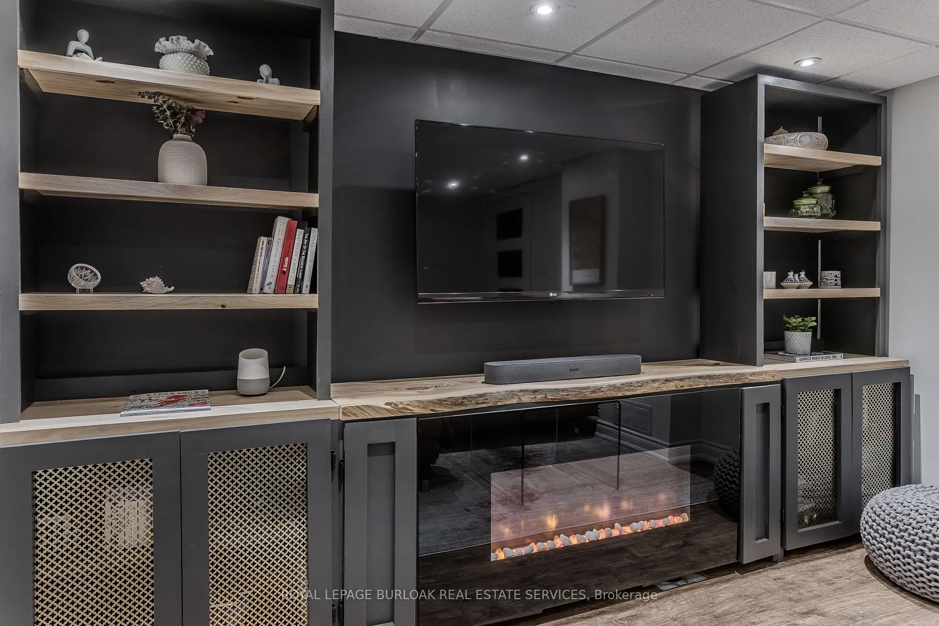 Photo 39 of 12 Thornlodge Drive, Hamilton, Waterdown — HOMEH