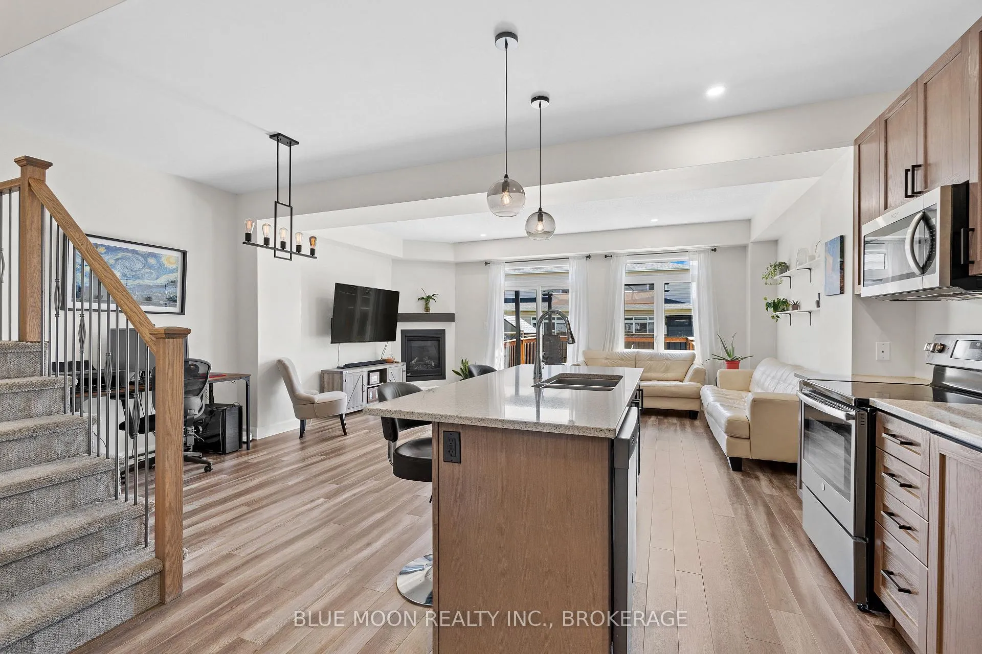 Photo 8 of 1555 Davenport Crescent, Kingston, City Northwest — HOMEH