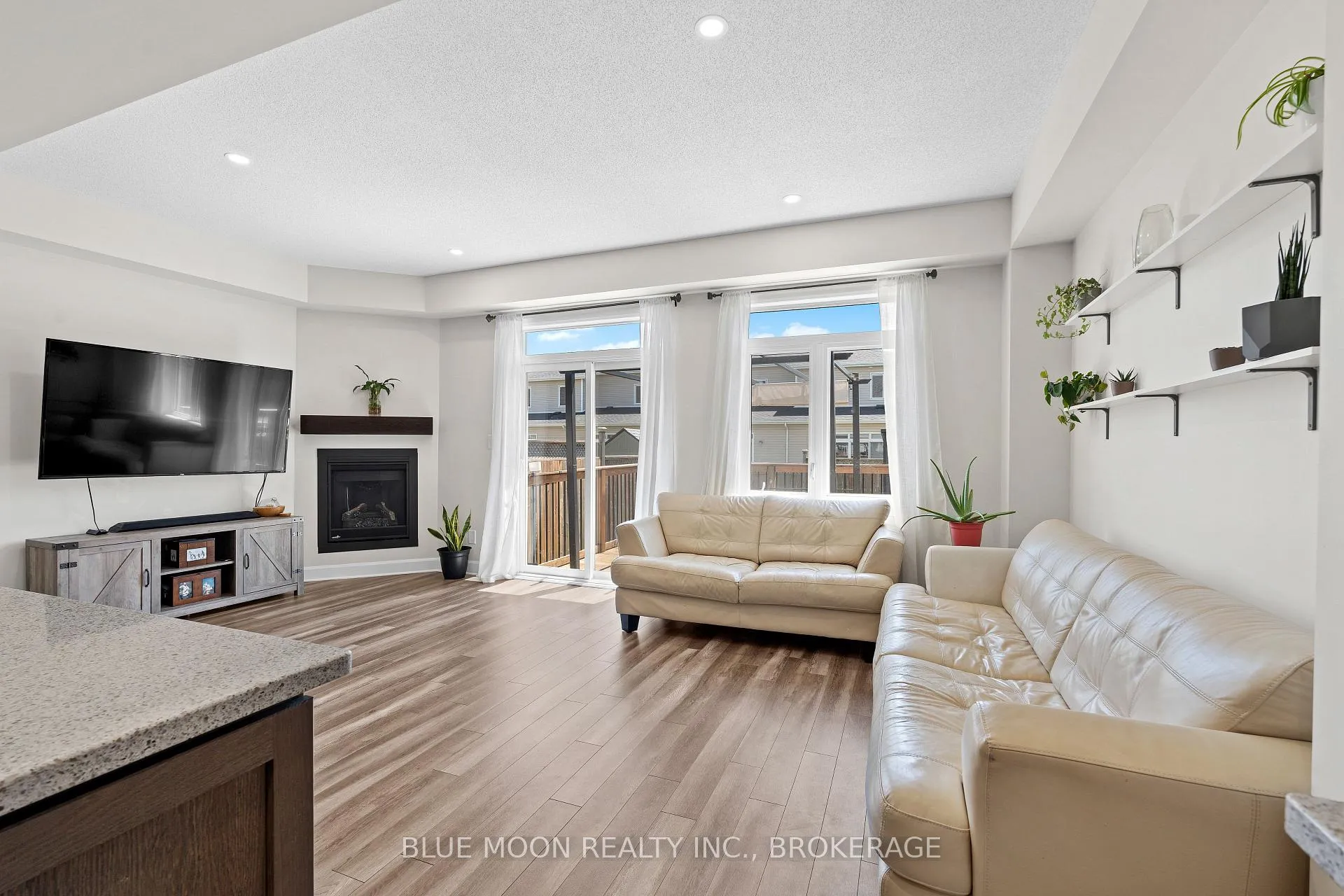 Photo 9 of 1555 Davenport Crescent, Kingston, City Northwest — HOMEH