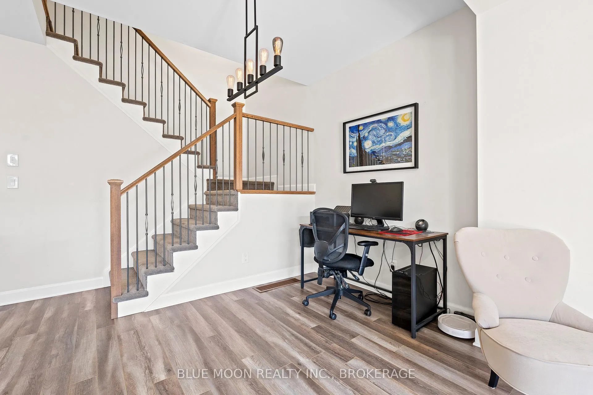 Photo 14 of 1555 Davenport Crescent, Kingston, City Northwest — HOMEH