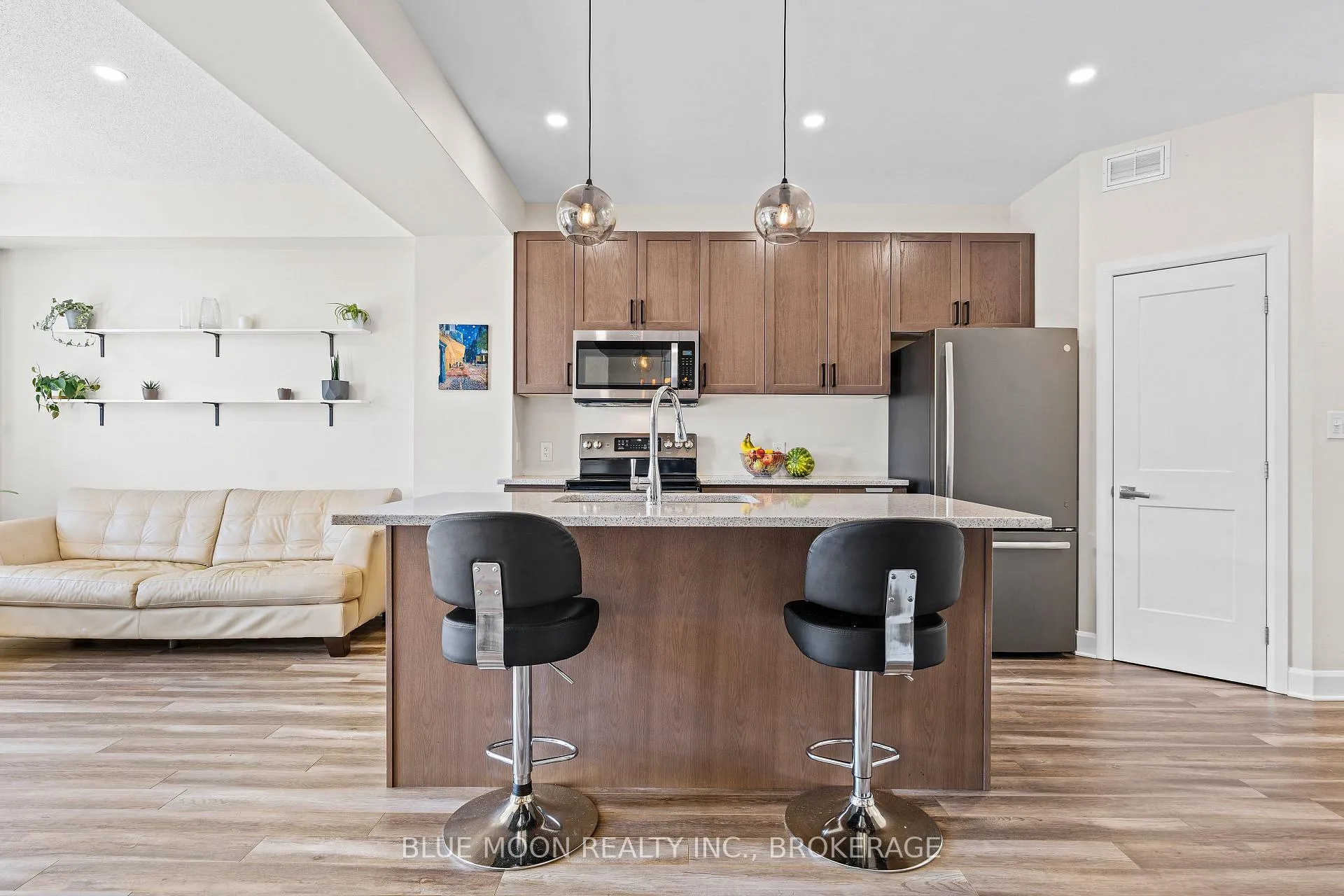 Photo 15 of 1555 Davenport Crescent, Kingston, City Northwest — HOMEH