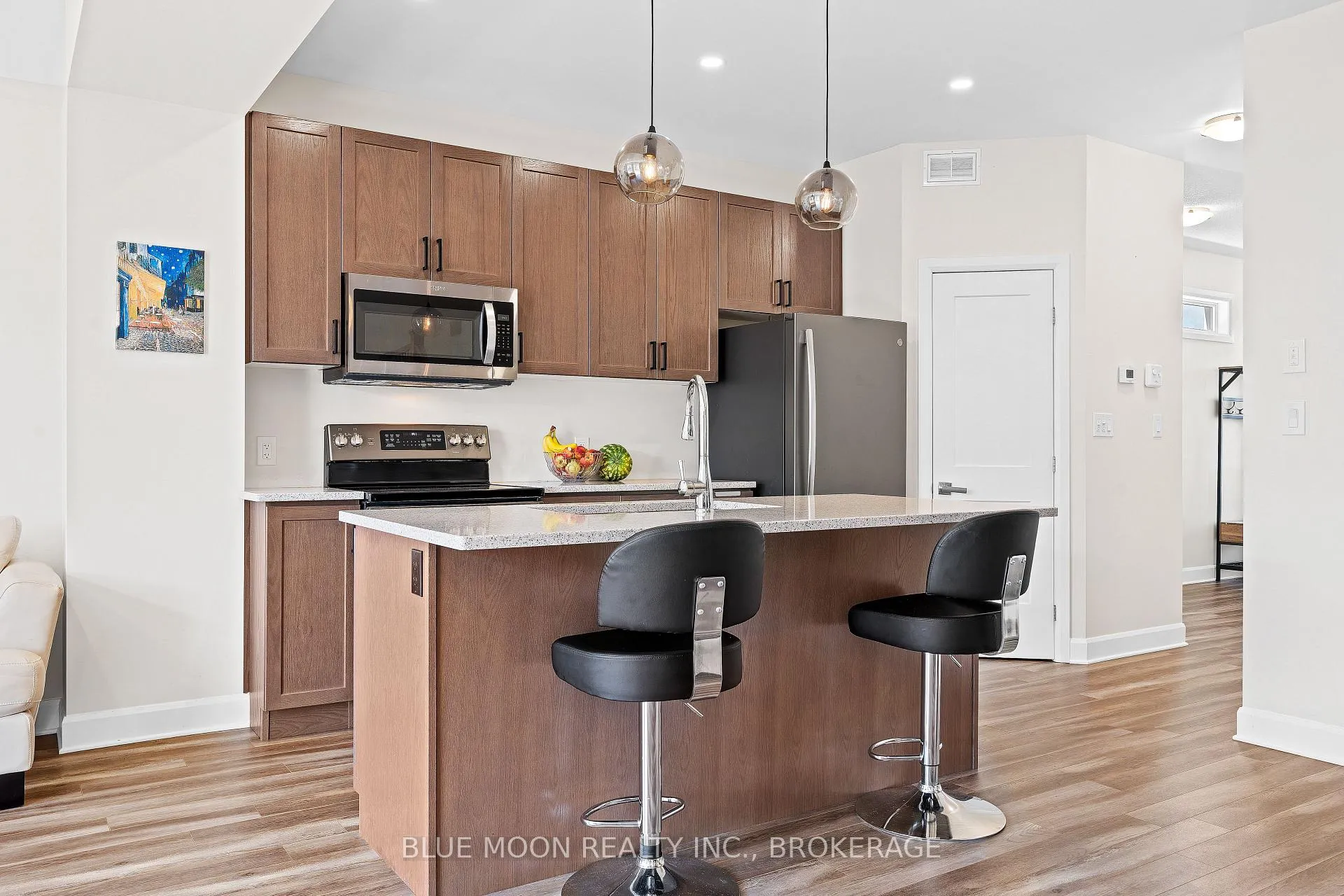 Photo 16 of 1555 Davenport Crescent, Kingston, City Northwest — HOMEH