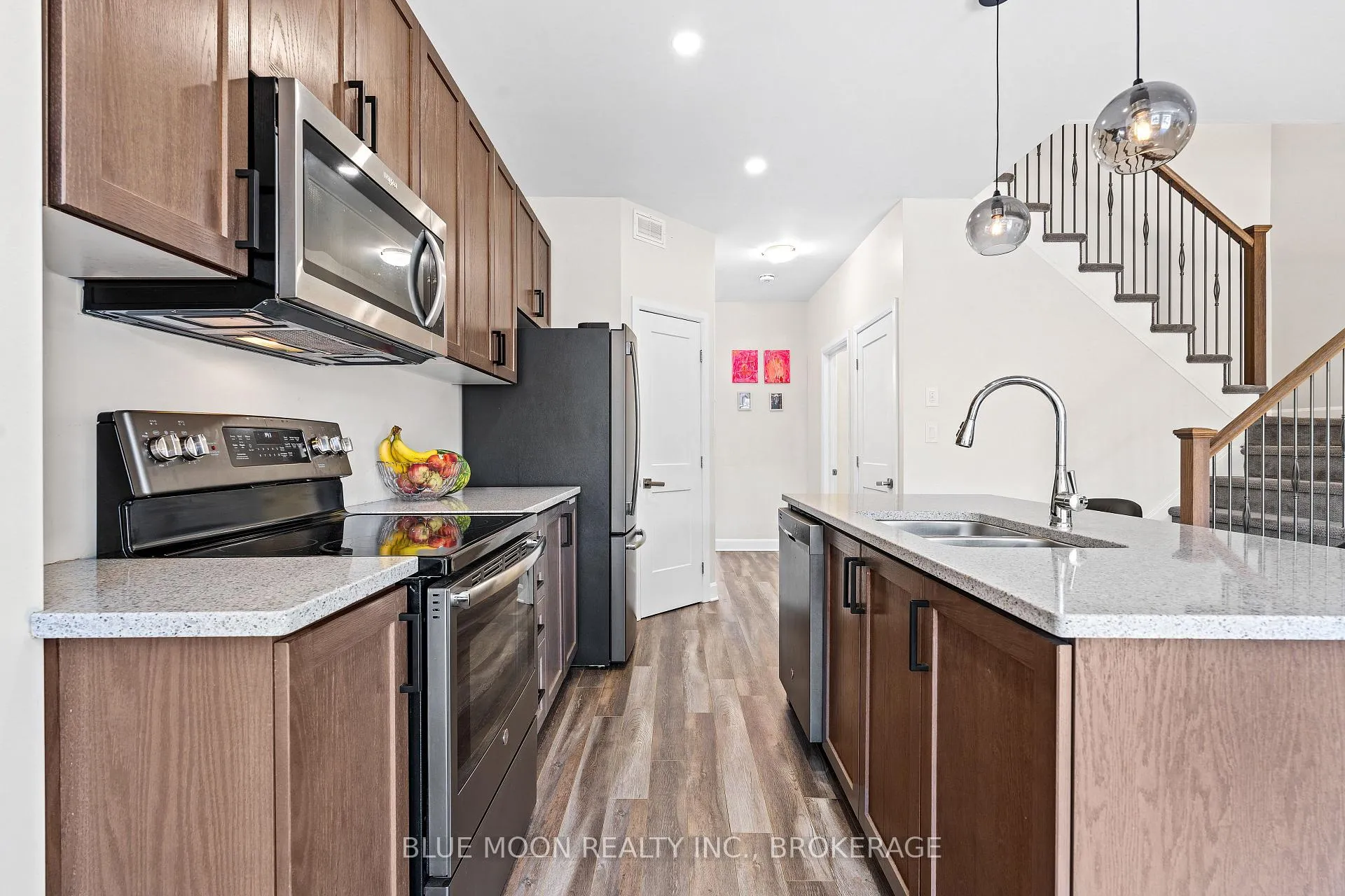 Photo 17 of 1555 Davenport Crescent, Kingston, City Northwest — HOMEH