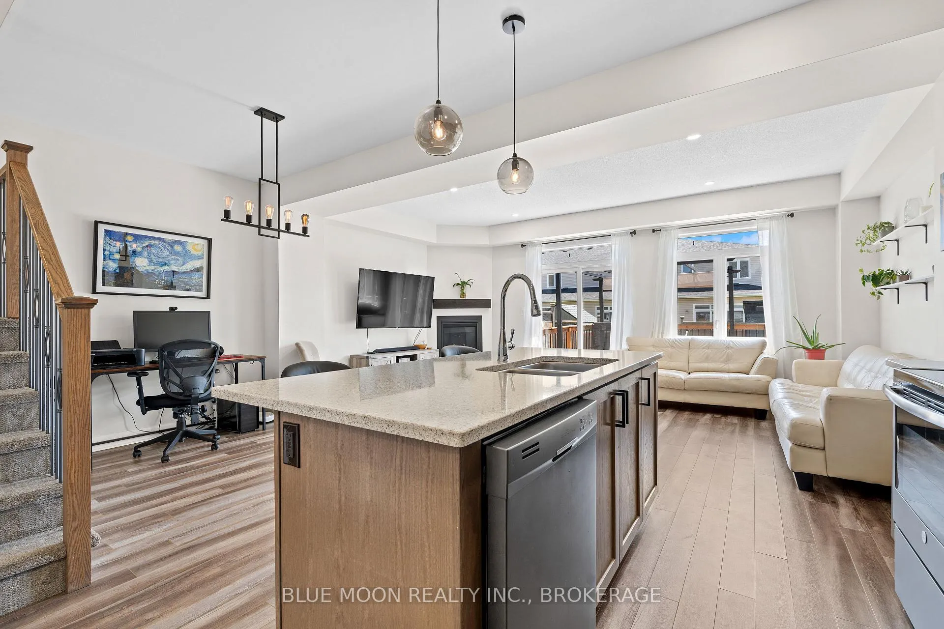 Photo 18 of 1555 Davenport Crescent, Kingston, City Northwest — HOMEH