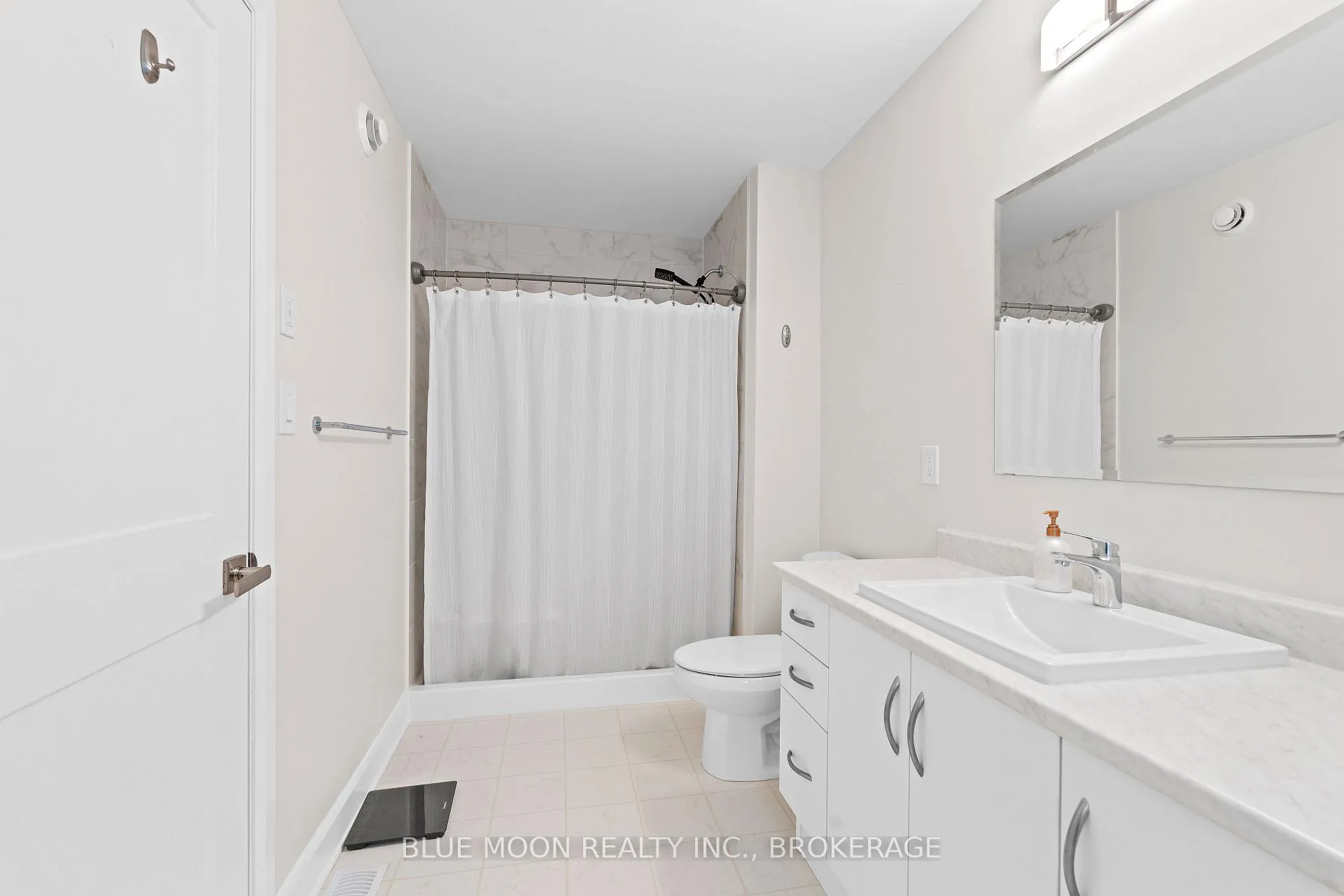 Photo 25 of 1555 Davenport Crescent, Kingston, City Northwest — HOMEH