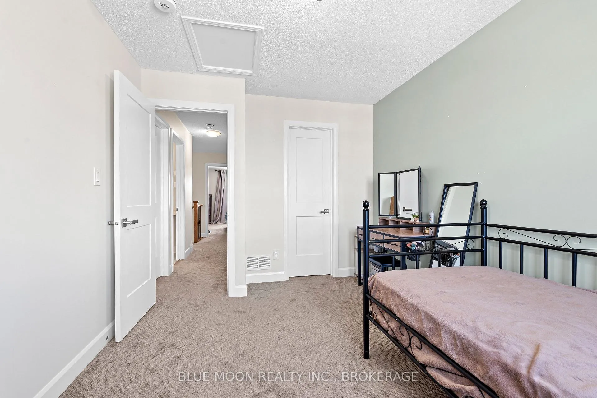 Photo 29 of 1555 Davenport Crescent, Kingston, City Northwest — HOMEH