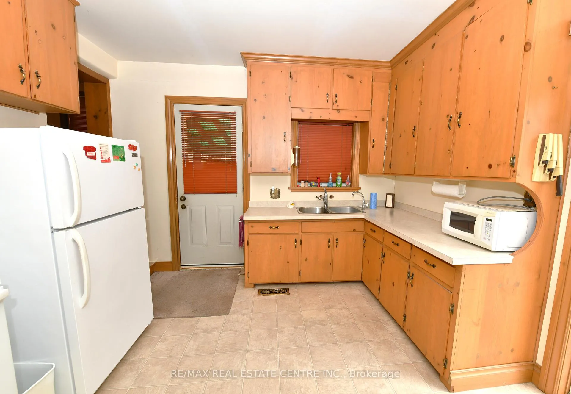 Photo 7 of 25 Guelph Street, Kitchener — HOMEH