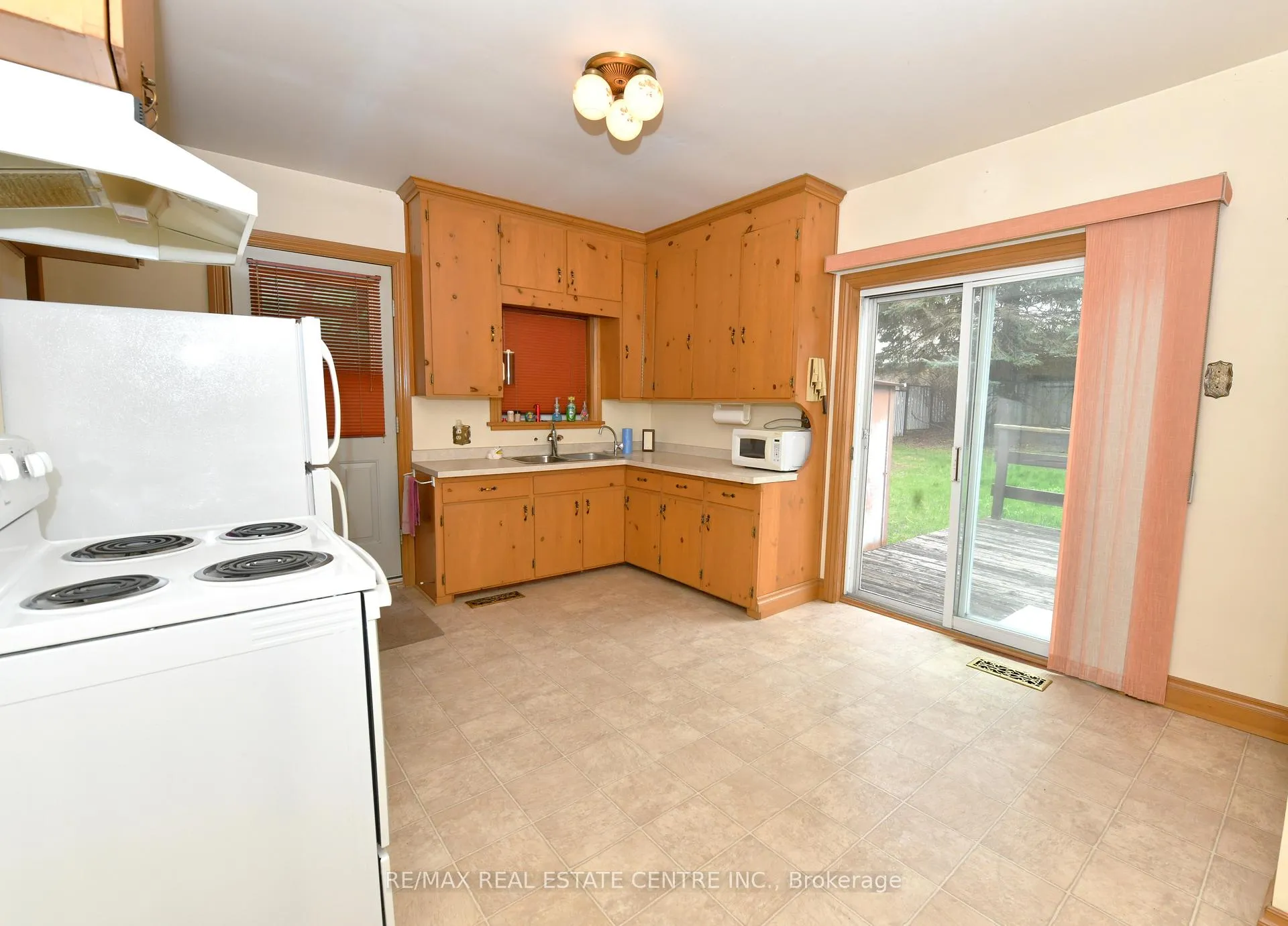 Photo 8 of 25 Guelph Street, Kitchener — HOMEH