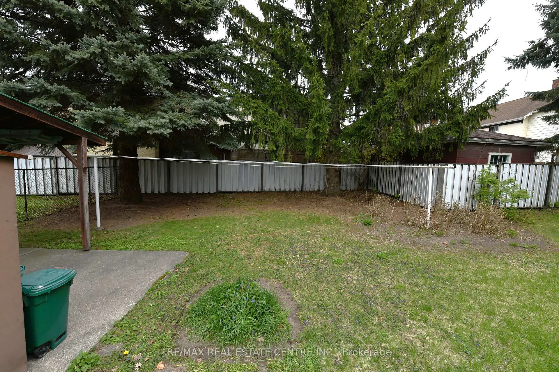 Photo 19 of 25 Guelph Street, Kitchener — HOMEH