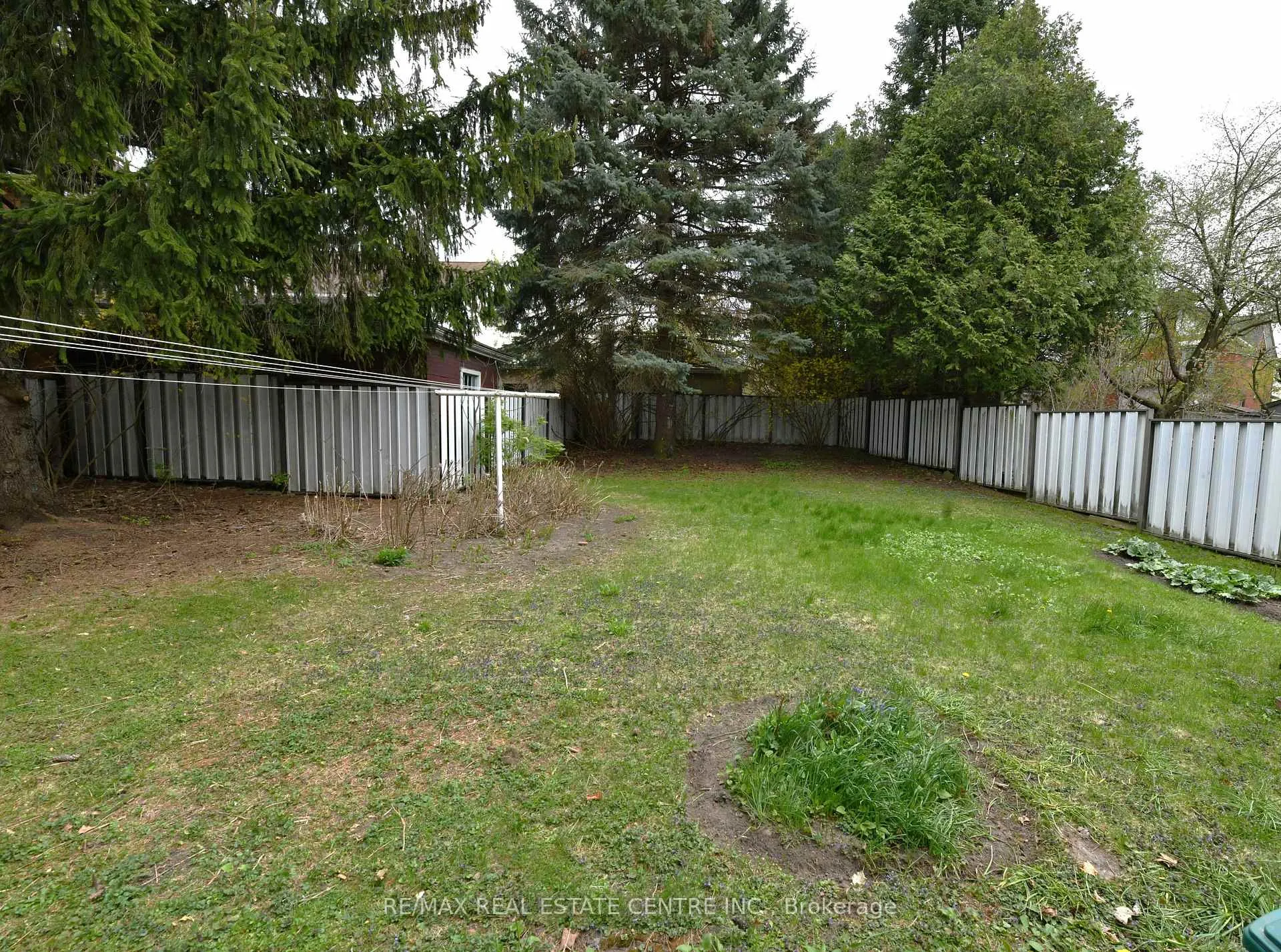 Photo 21 of 25 Guelph Street, Kitchener — HOMEH