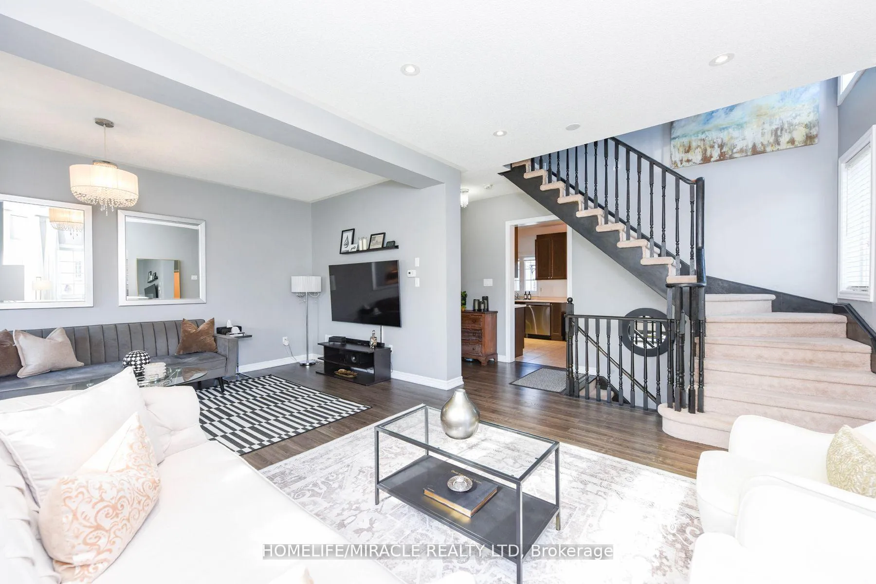 Photo 12 of 2 October Place, Brampton, Brampton West — HOMEH