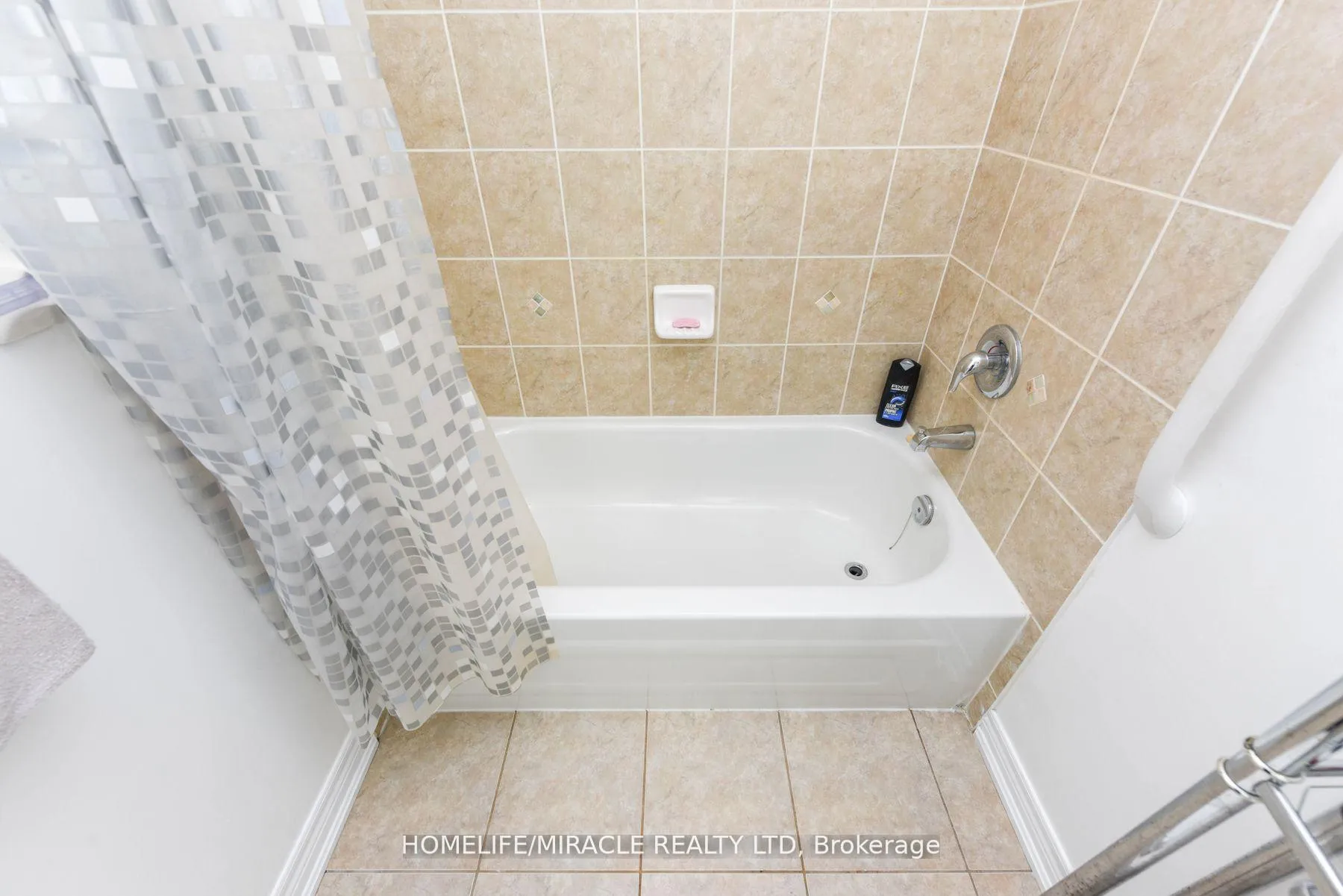 Photo 25 of 2 October Place, Brampton, Brampton West — HOMEH