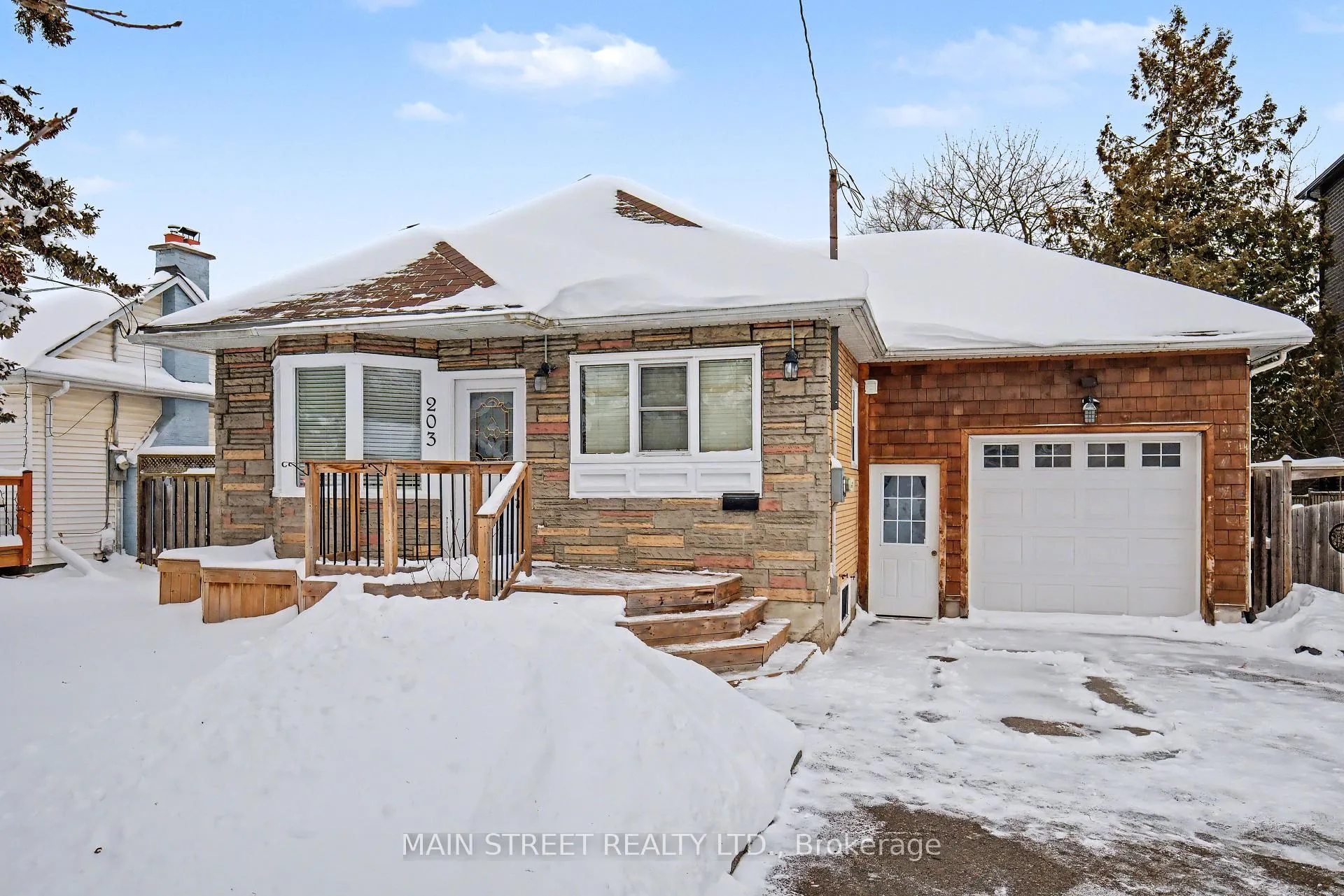 Photo 1 of 203 Gibbons Street, Oshawa, McLaughlin — HOMEH