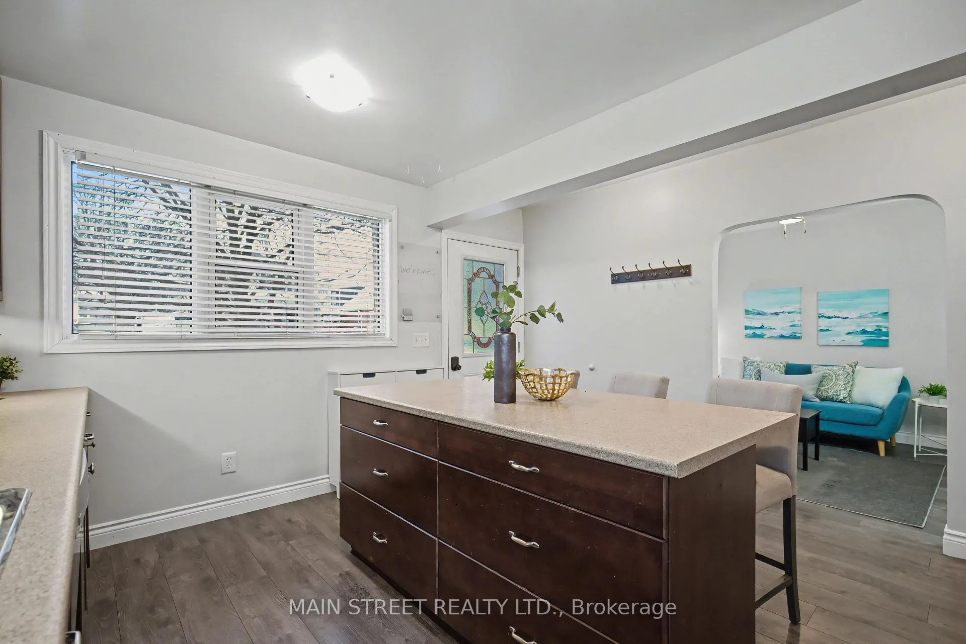 Photo 7 of 203 Gibbons Street, Oshawa, McLaughlin — HOMEH