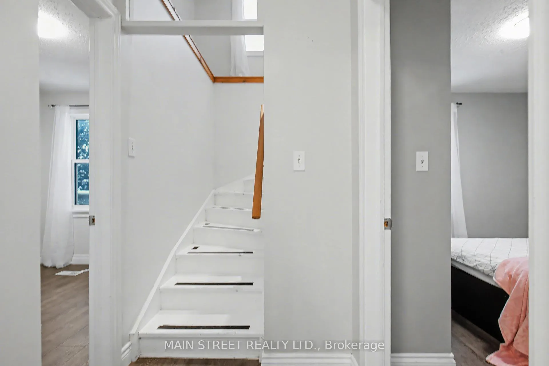 Photo 16 of 203 Gibbons Street, Oshawa, McLaughlin — HOMEH