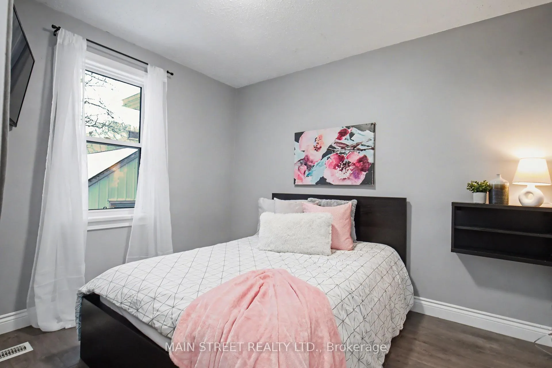 Photo 18 of 203 Gibbons Street, Oshawa, McLaughlin — HOMEH