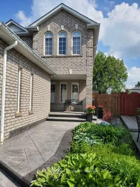 Photo 2 of 12 Ernest Biason Boulevard, Caledon, Bolton East — HOMEH