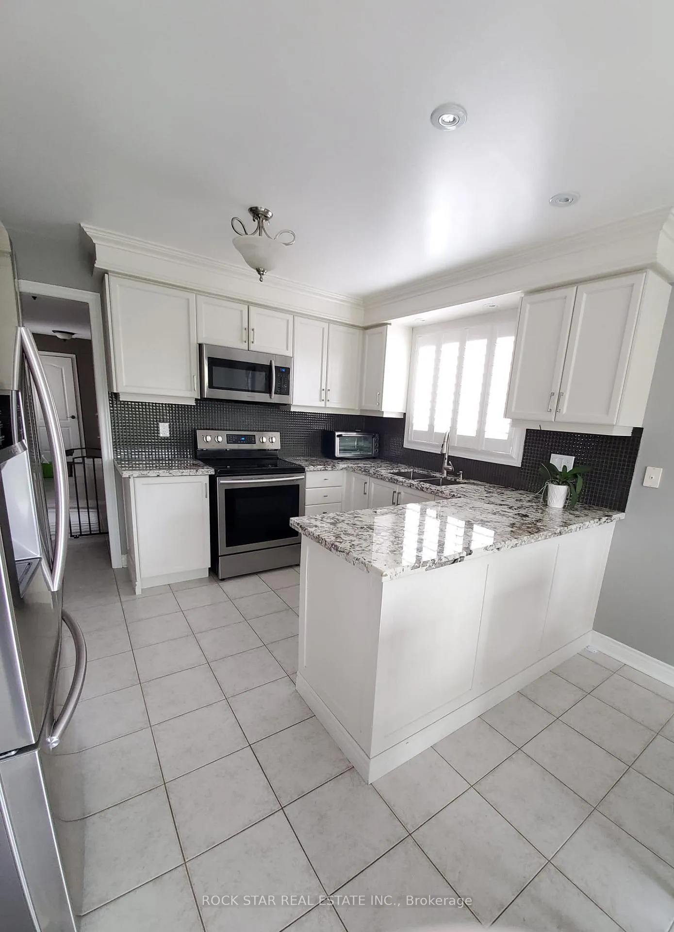 Photo 8 of 12 Ernest Biason Boulevard, Caledon, Bolton East — HOMEH