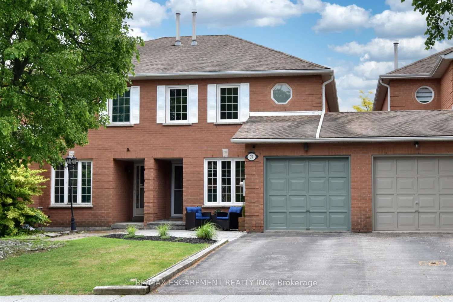 Photo 1 of 27 Pirie Drive, Hamilton, Dundas — HOMEH