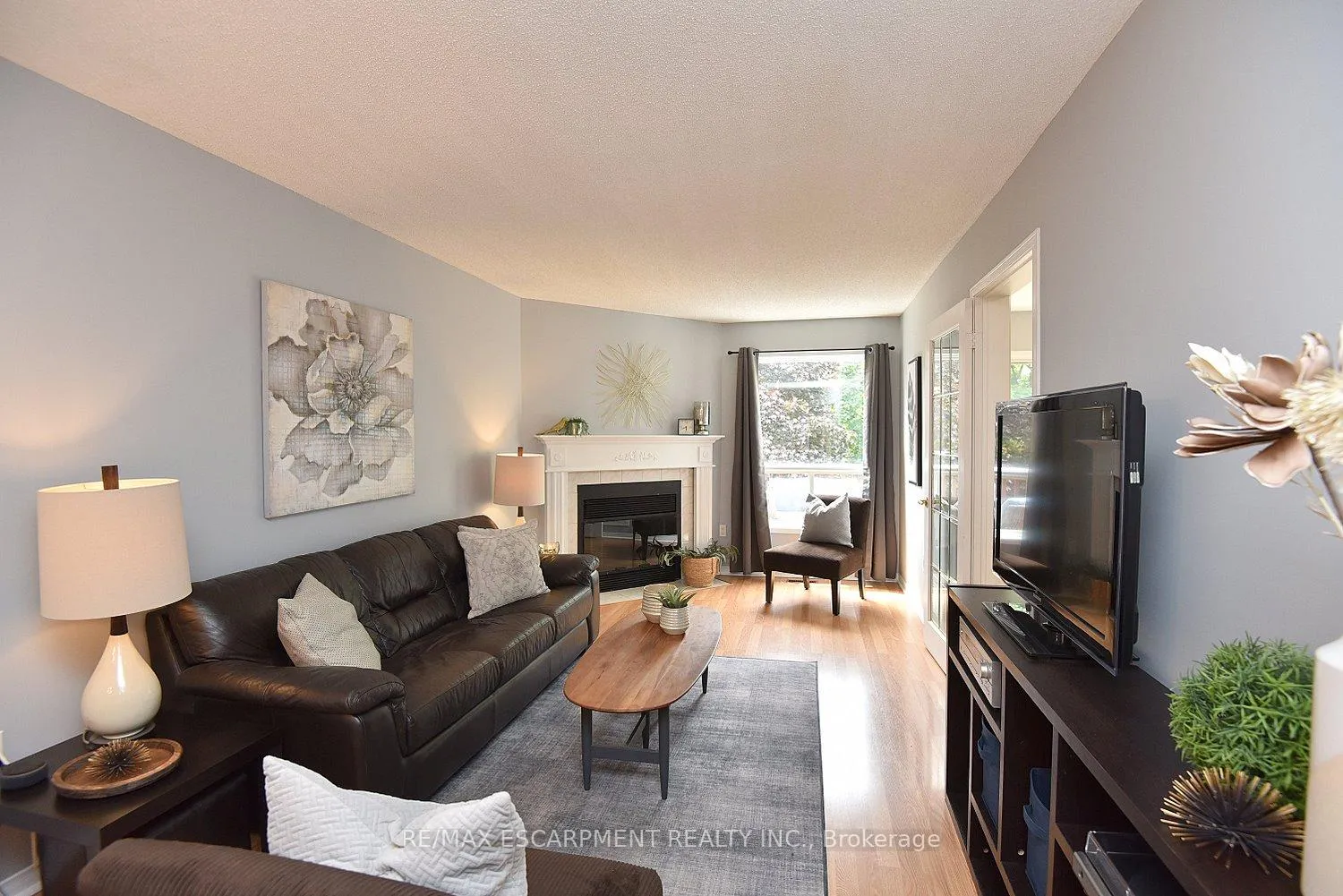 Photo 9 of 27 Pirie Drive, Hamilton, Dundas — HOMEH