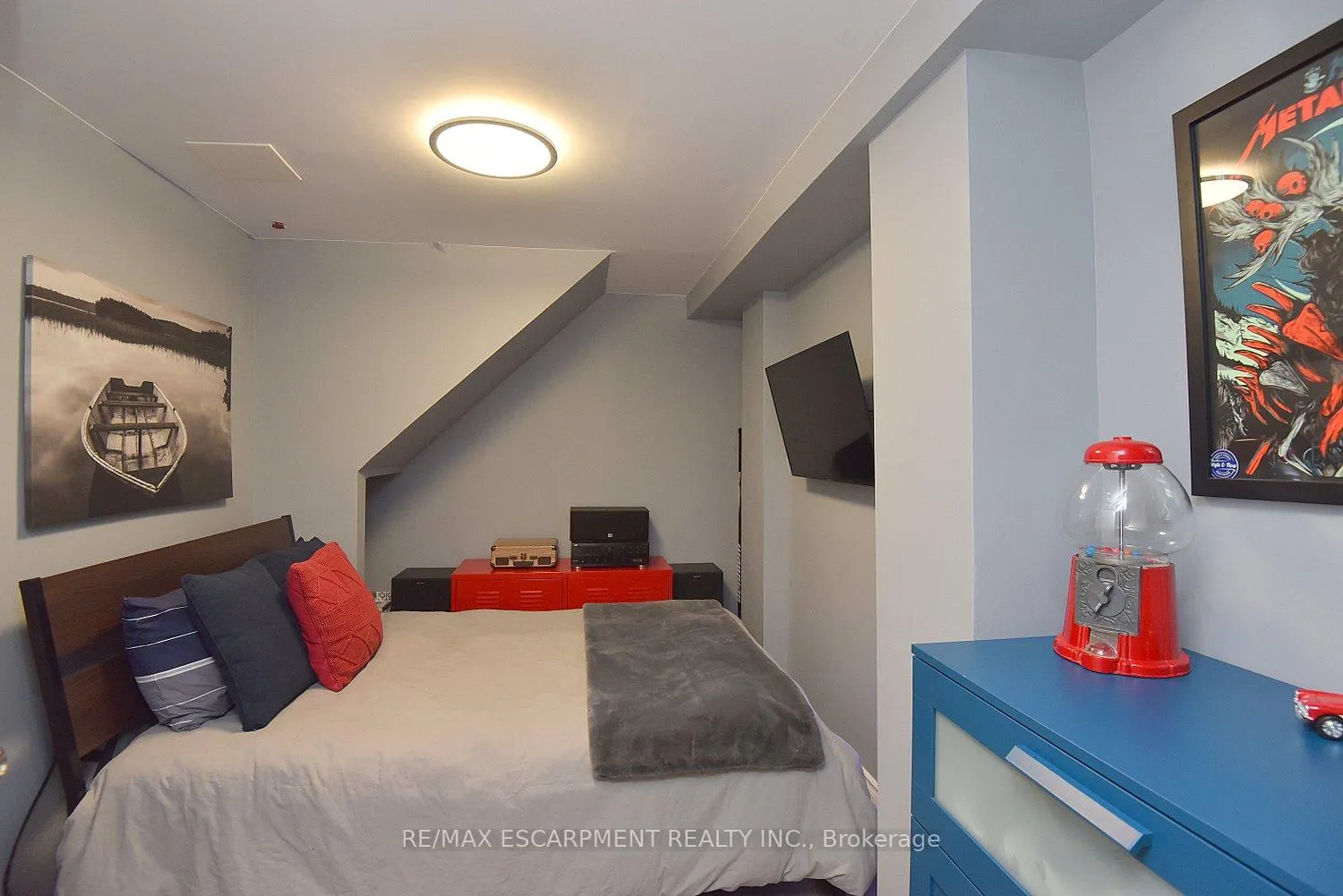 Photo 42 of 27 Pirie Drive, Hamilton, Dundas — HOMEH