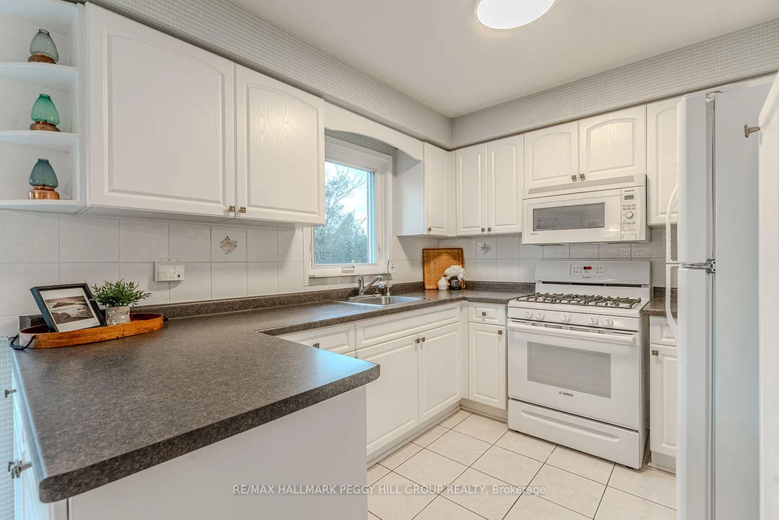 Photo 4 of 44 Cardinal Street, Barrie, Cundles East — HOMEH