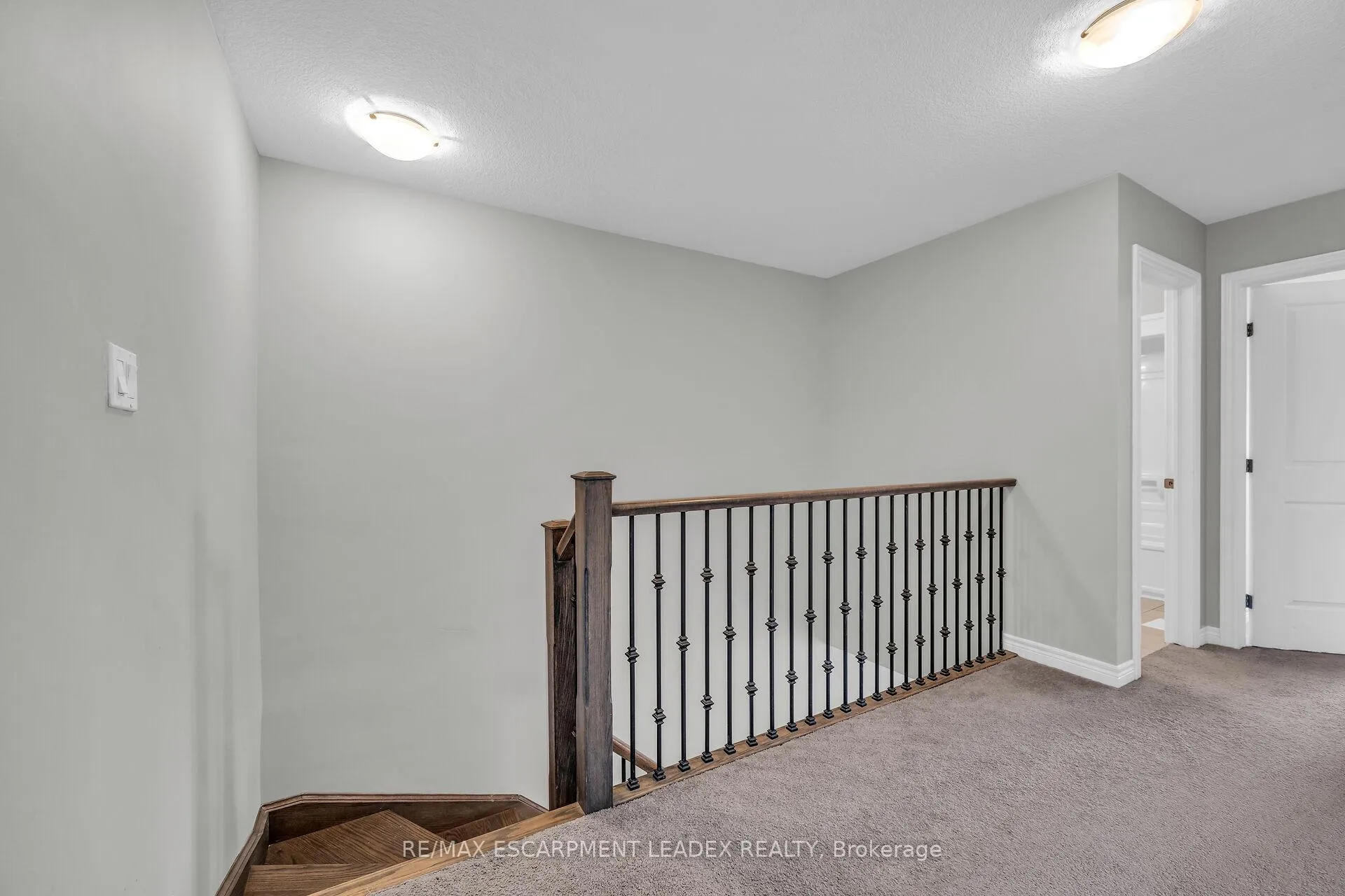 Photo 17 of 71 Sonoma Valley Crescent, Hamilton, Mewburn — HOMEH