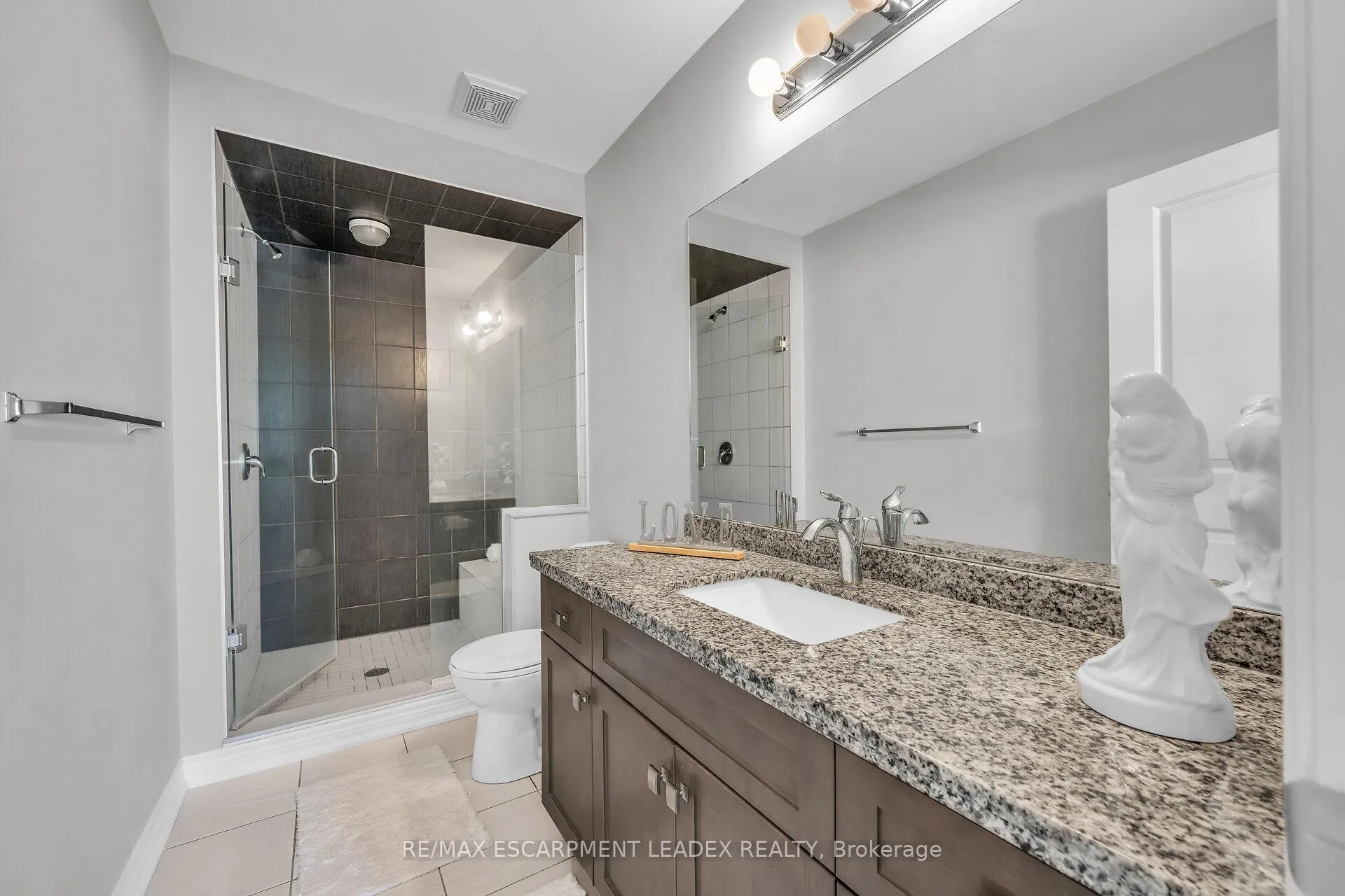 Photo 21 of 71 Sonoma Valley Crescent, Hamilton, Mewburn — HOMEH